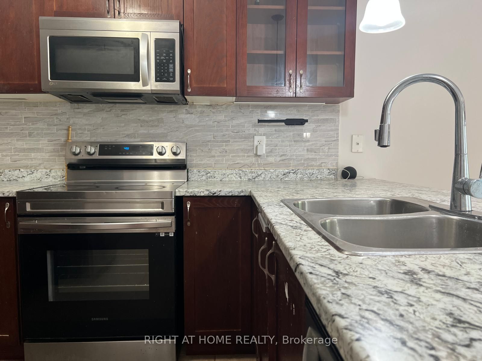 39 Golden Iris Crescent Property Photo 20