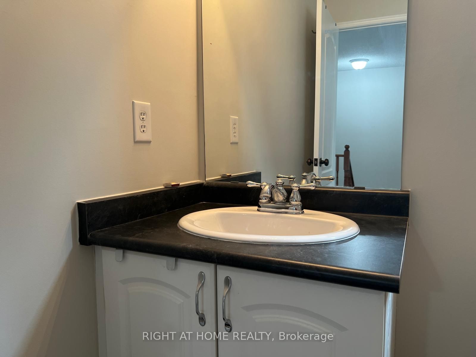 39 Golden Iris Crescent Property Photo 26