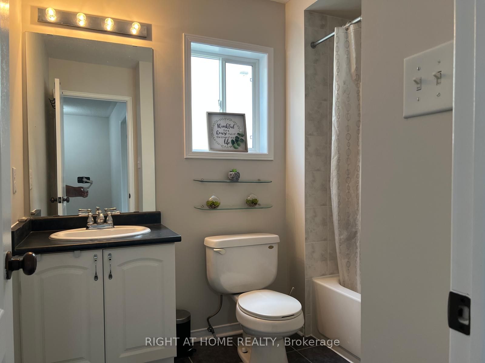 39 Golden Iris Crescent Property Photo 27