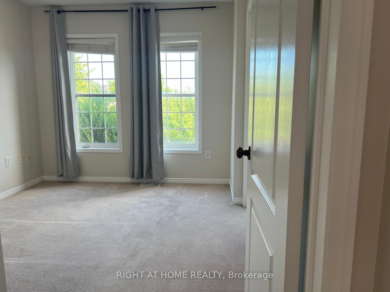 39 Golden Iris Crescent Property Photo 29