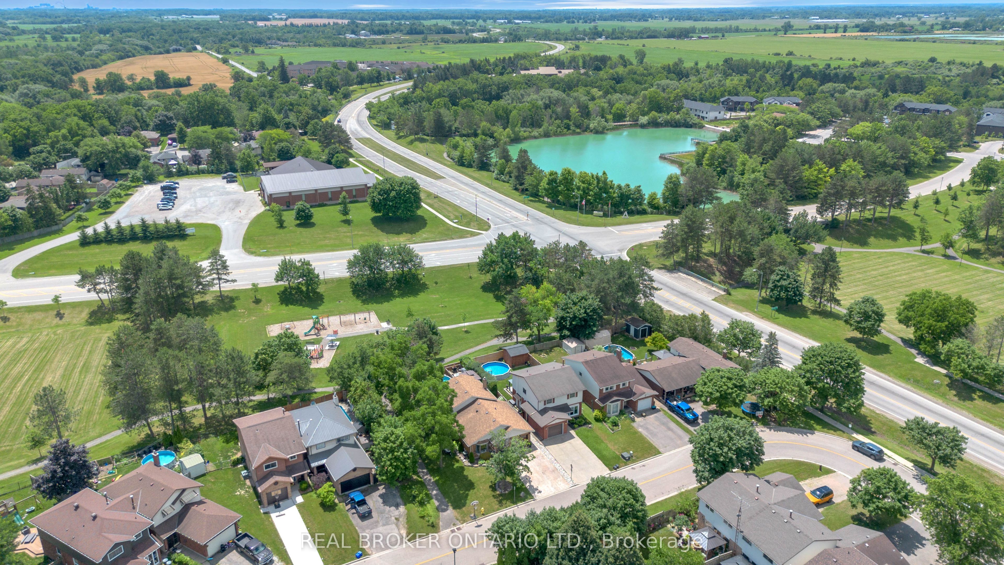 34 Elmvale Court Property Photo 46