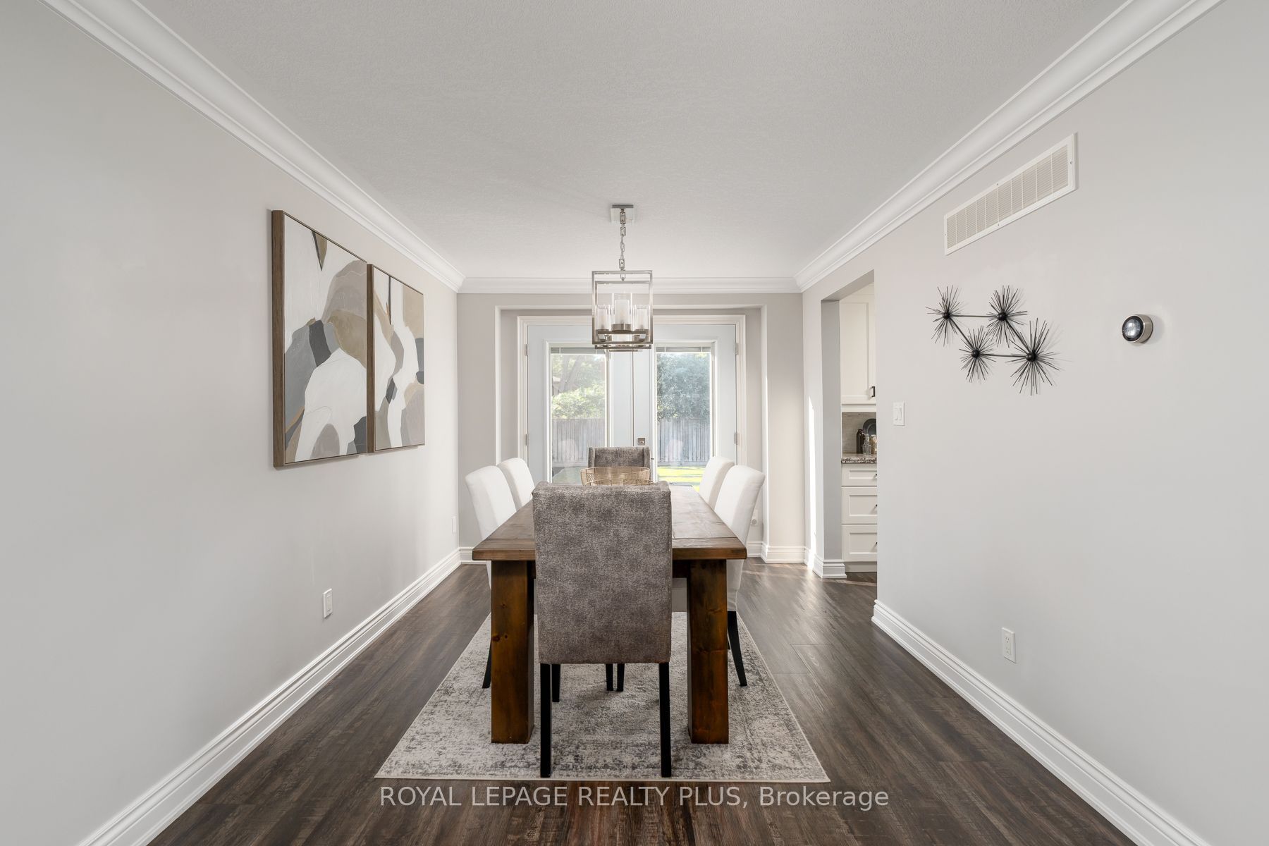 20 San Marino Crescent Property Photo 8