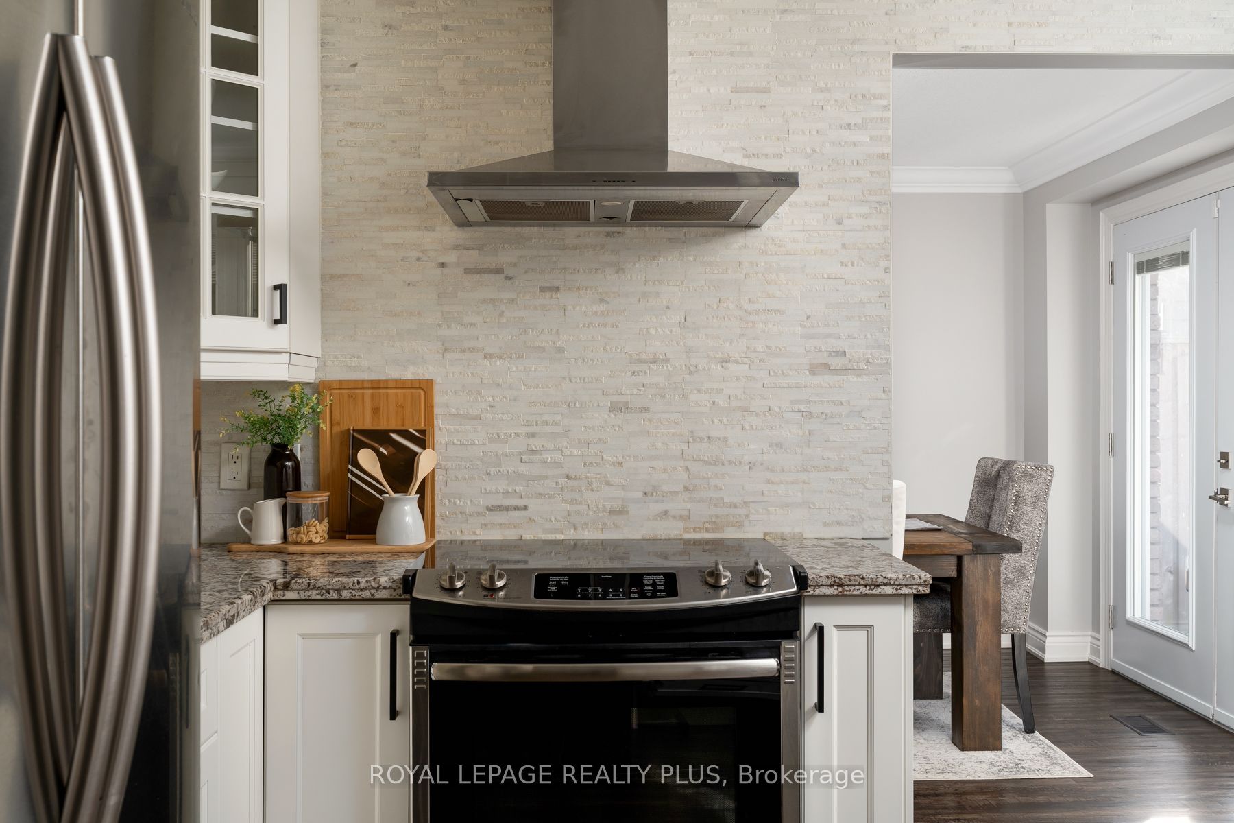 20 San Marino Crescent Property Photo 14