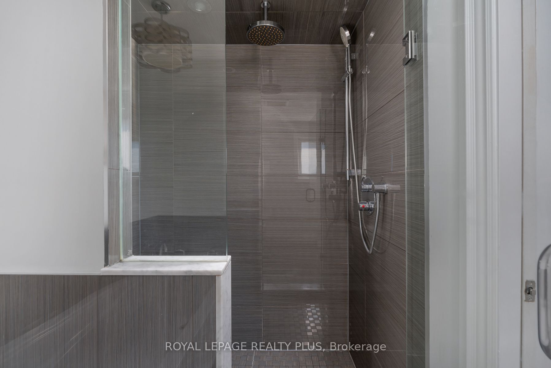 20 San Marino Crescent Property Photo 29