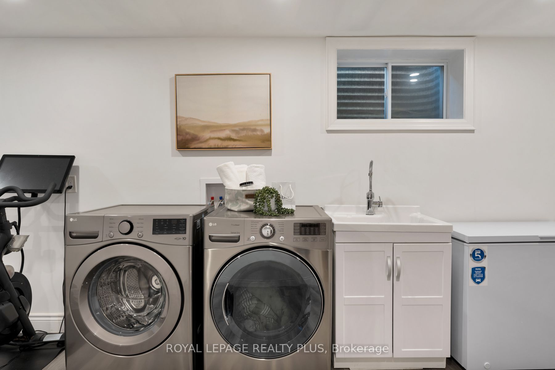 20 San Marino Crescent Property Photo 42