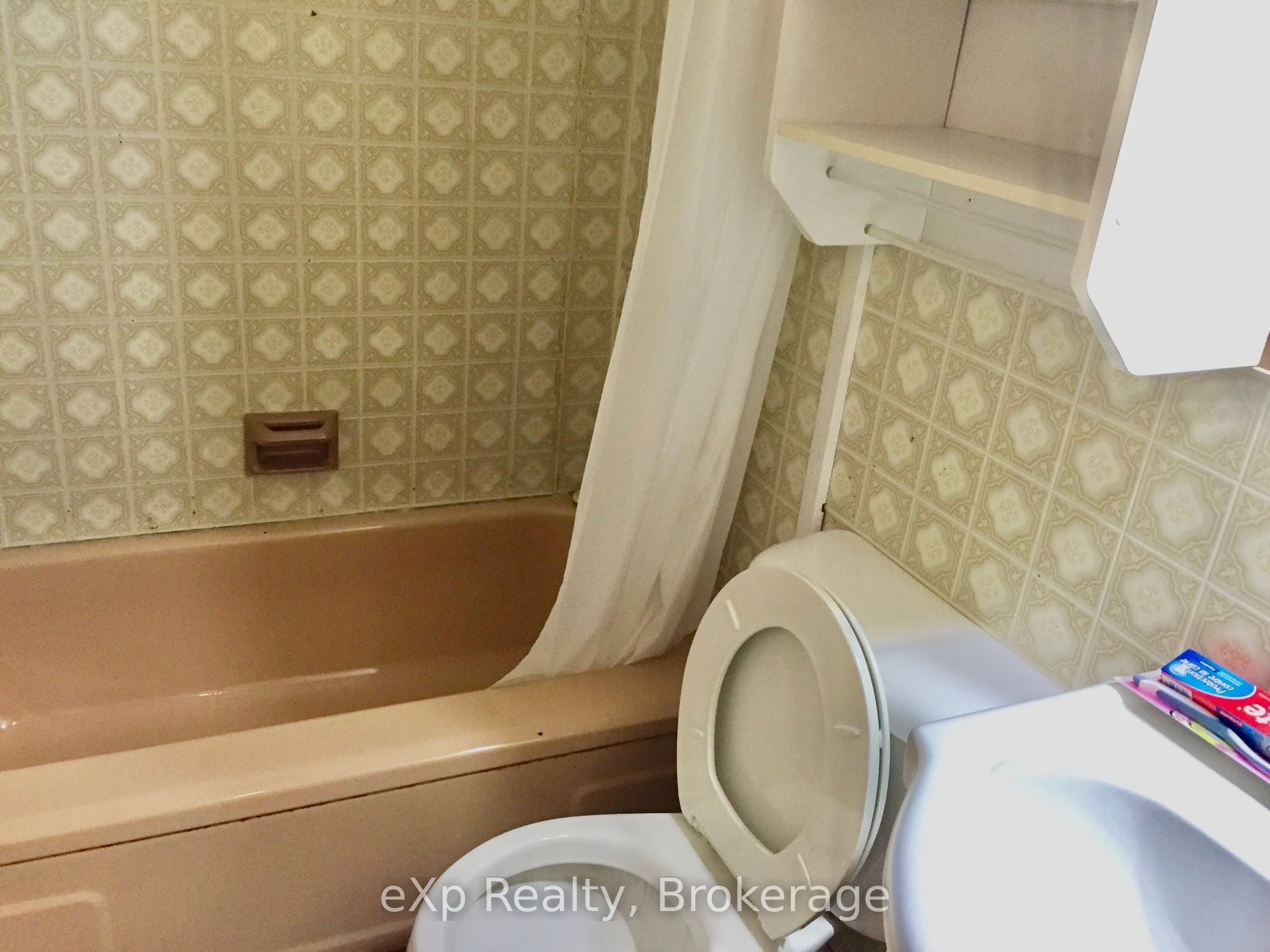 130 Durham Street E Property Photo 8
