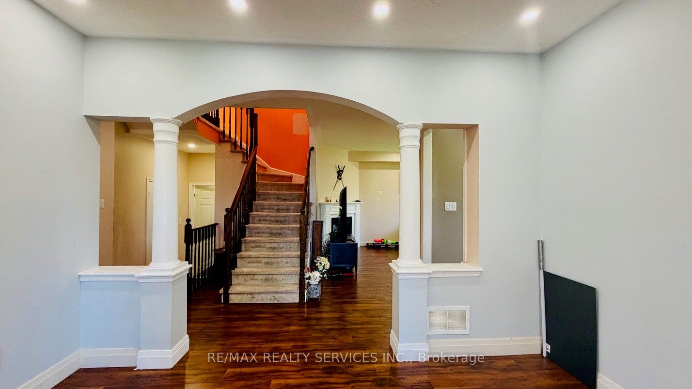 261 Thomas Avenue Property Photo 9
