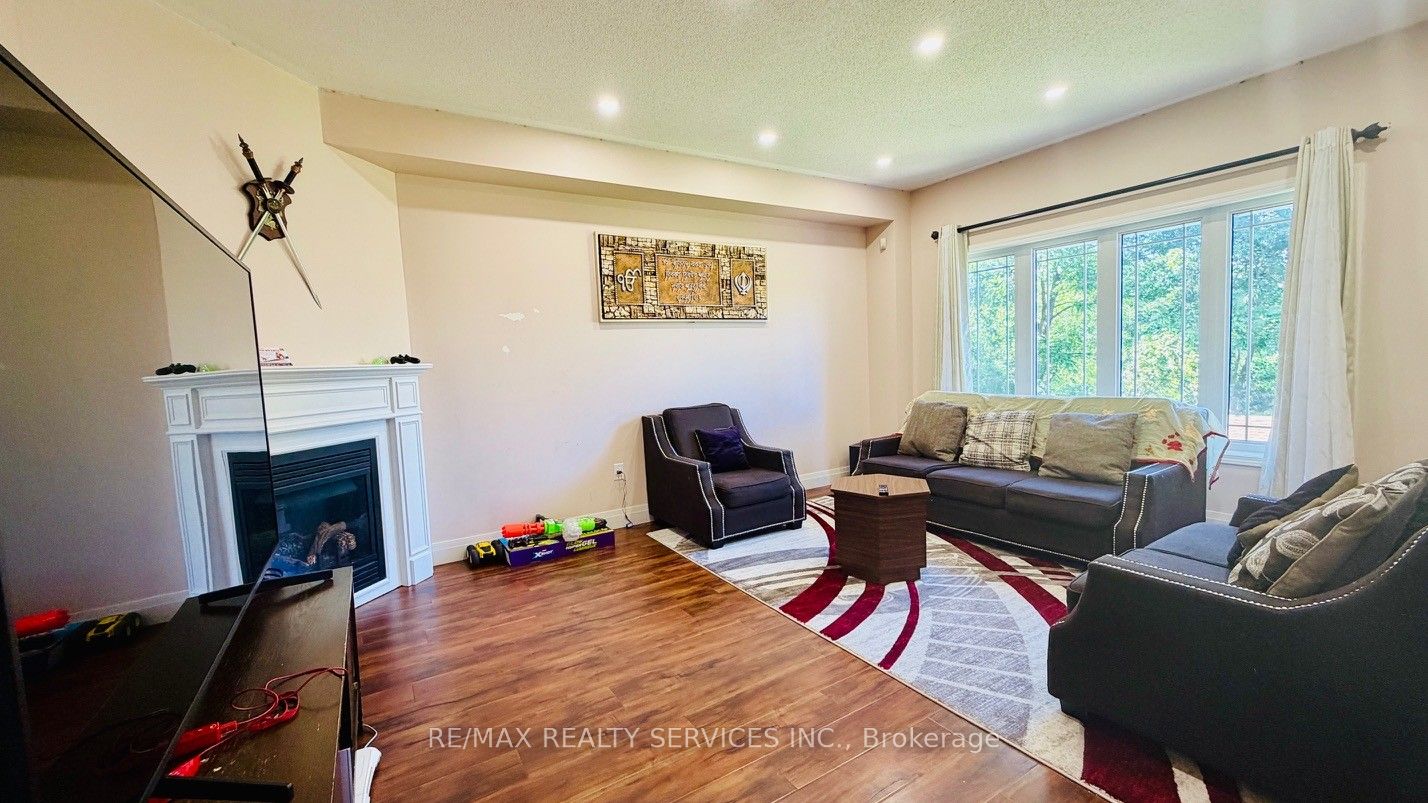 261 Thomas Avenue Property Photo 11
