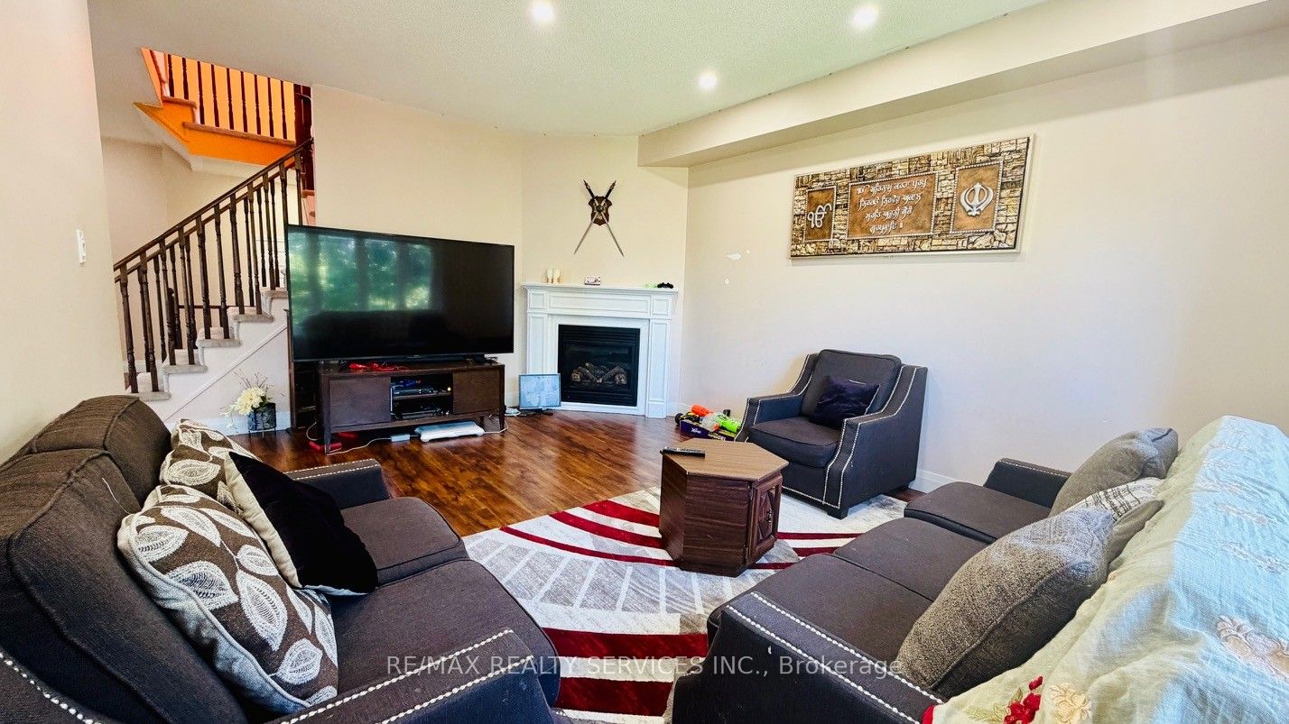 261 Thomas Avenue Property Photo 12