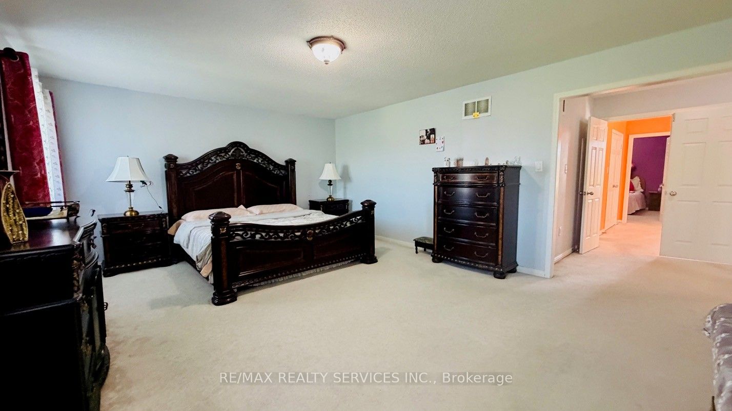 261 Thomas Avenue Property Photo 16