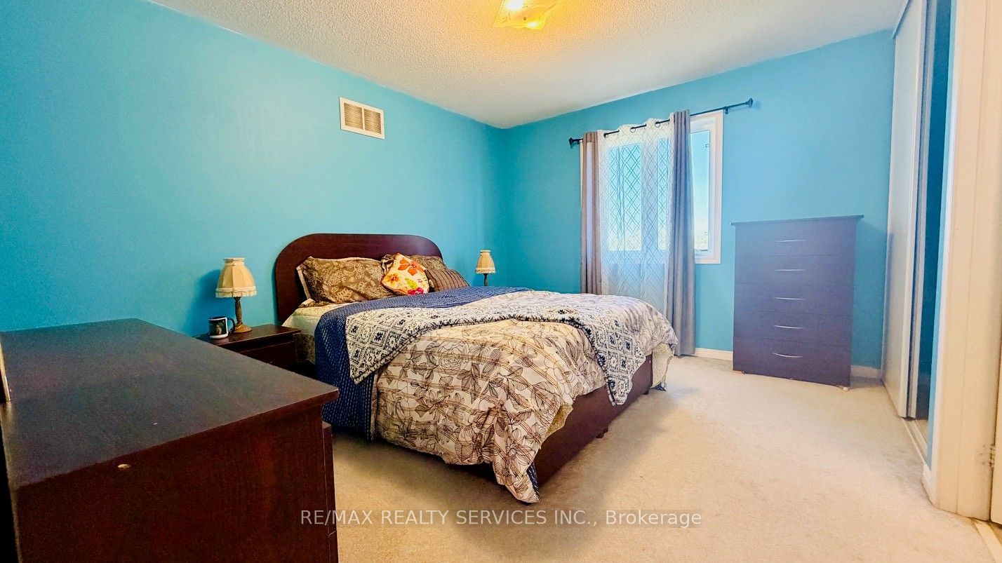 261 Thomas Avenue Property Photo 19