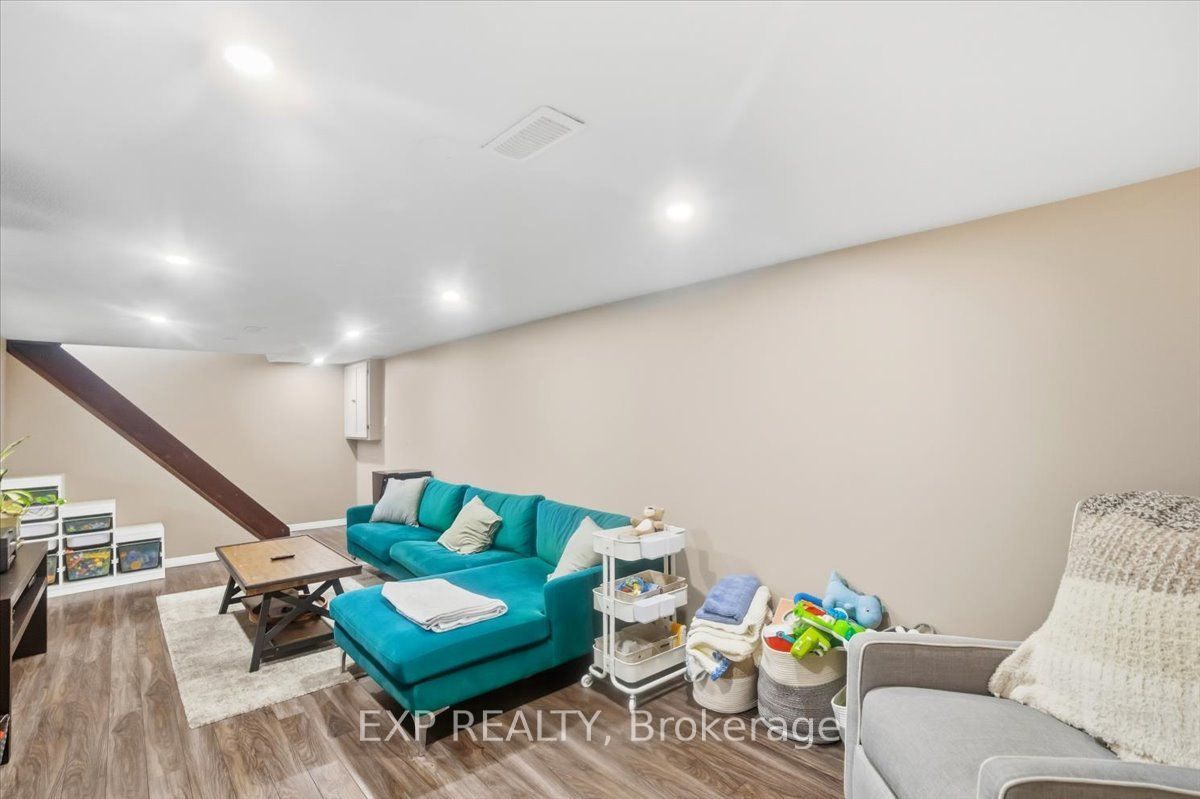 166 Catharine Avenue Property Photo 23