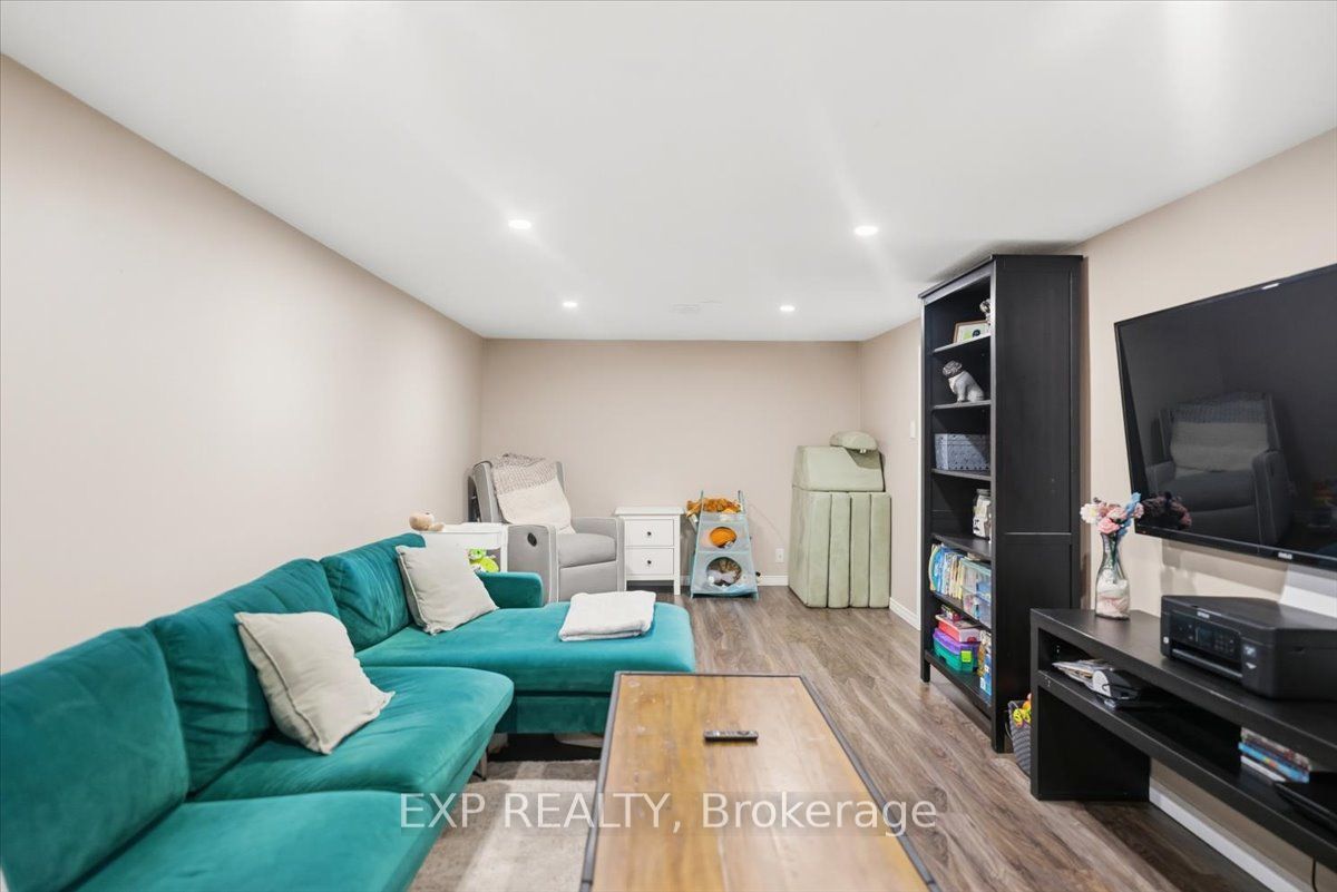 166 Catharine Avenue Property Photo 25