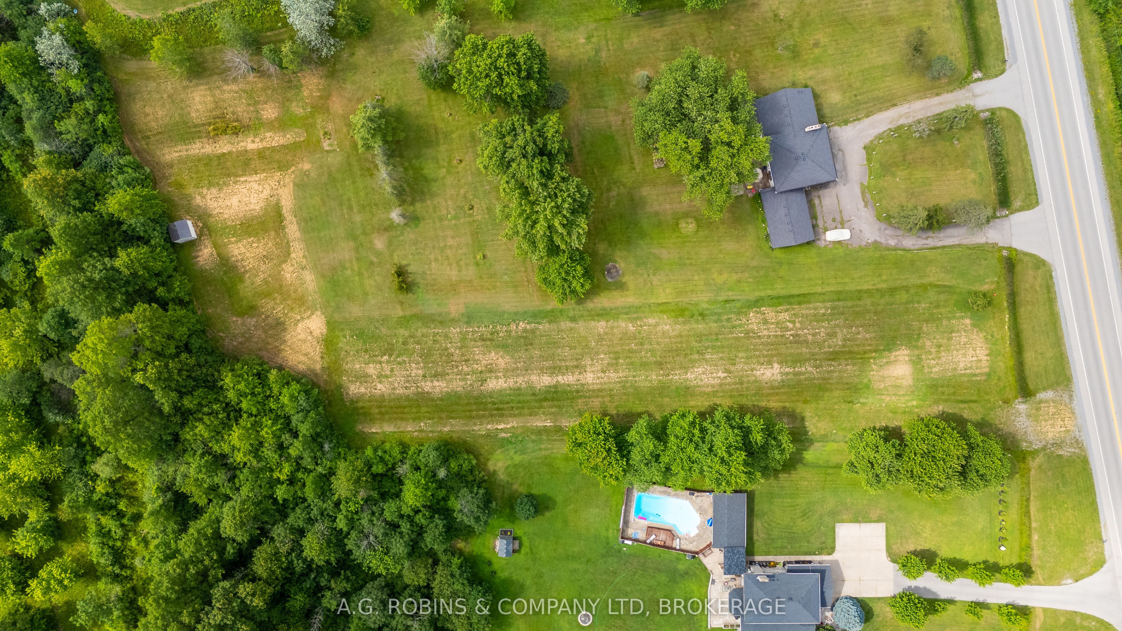 138 Moyer Road Property Photo 4