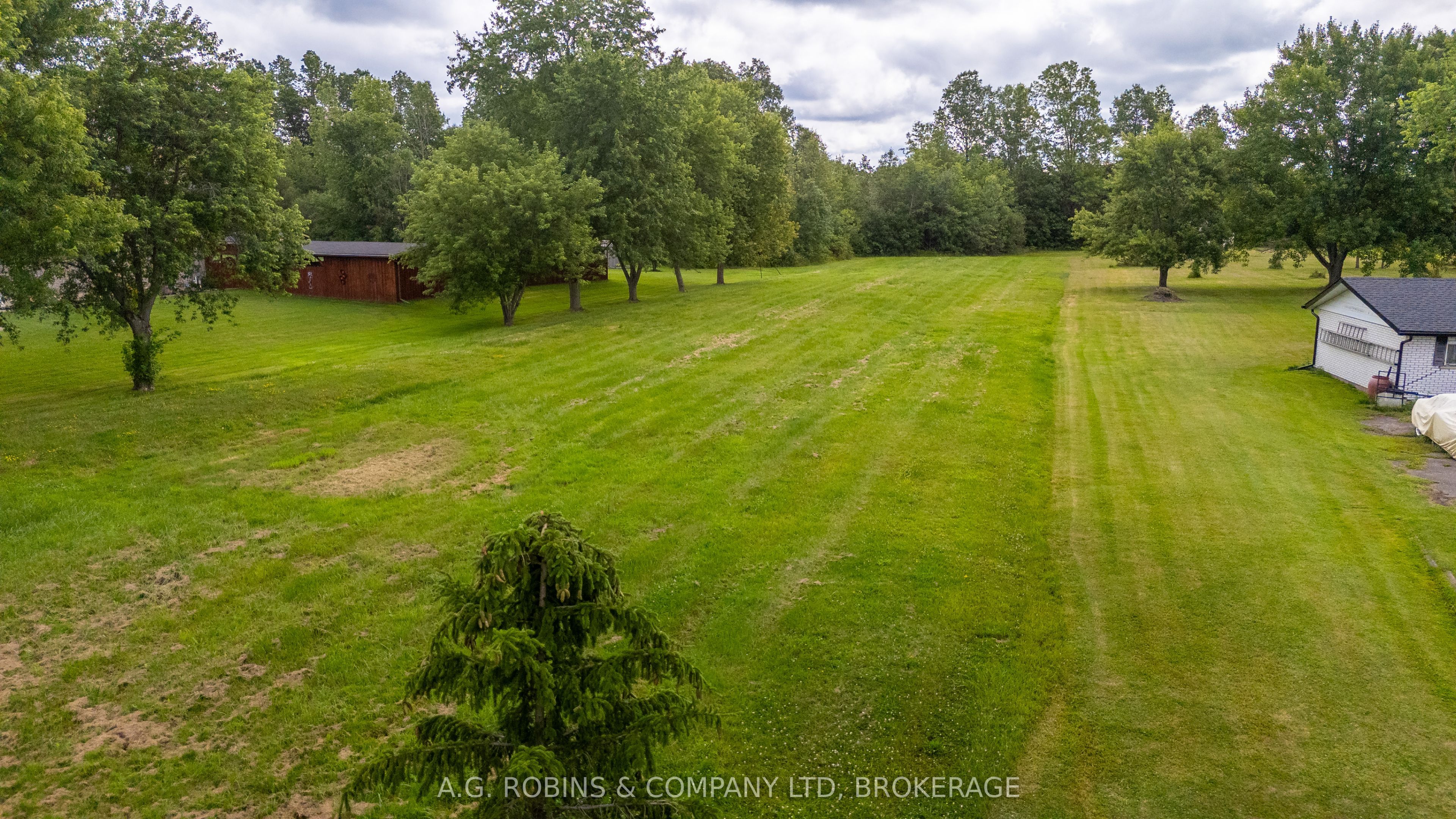 138 Moyer Road Property Photo 5