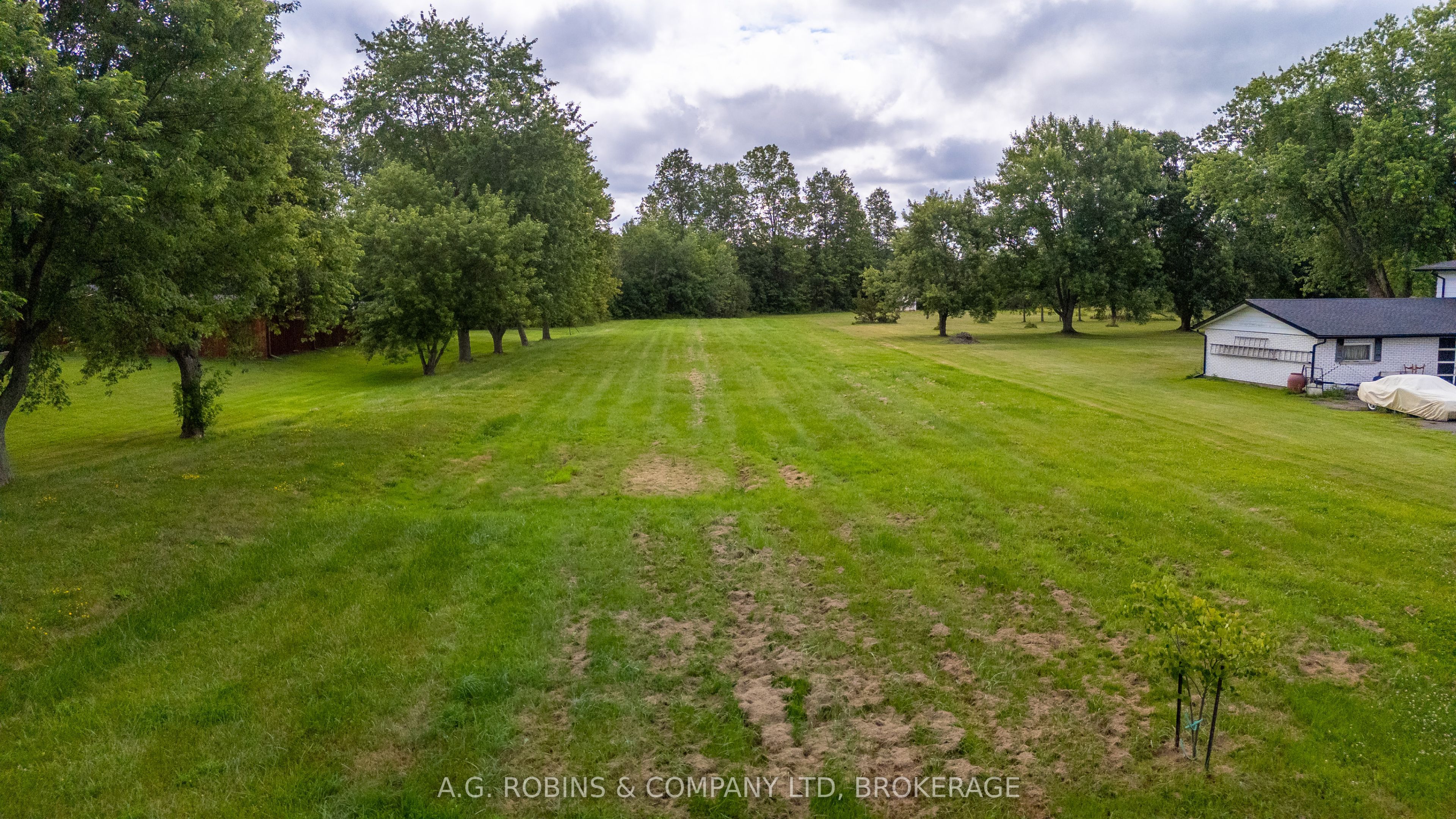 138 Moyer Road Property Photo 6