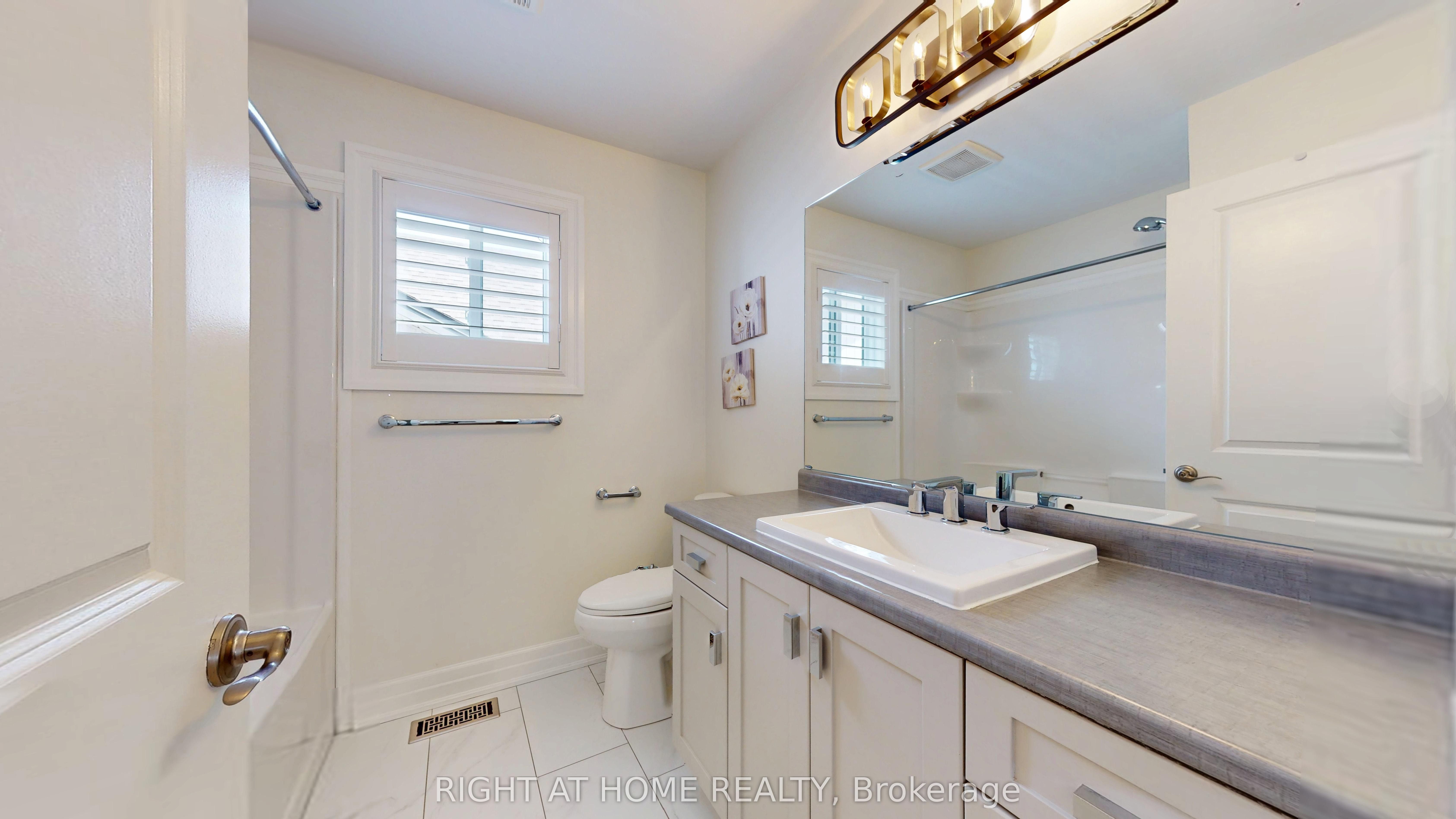 937 Lennon Way Property Photo 31