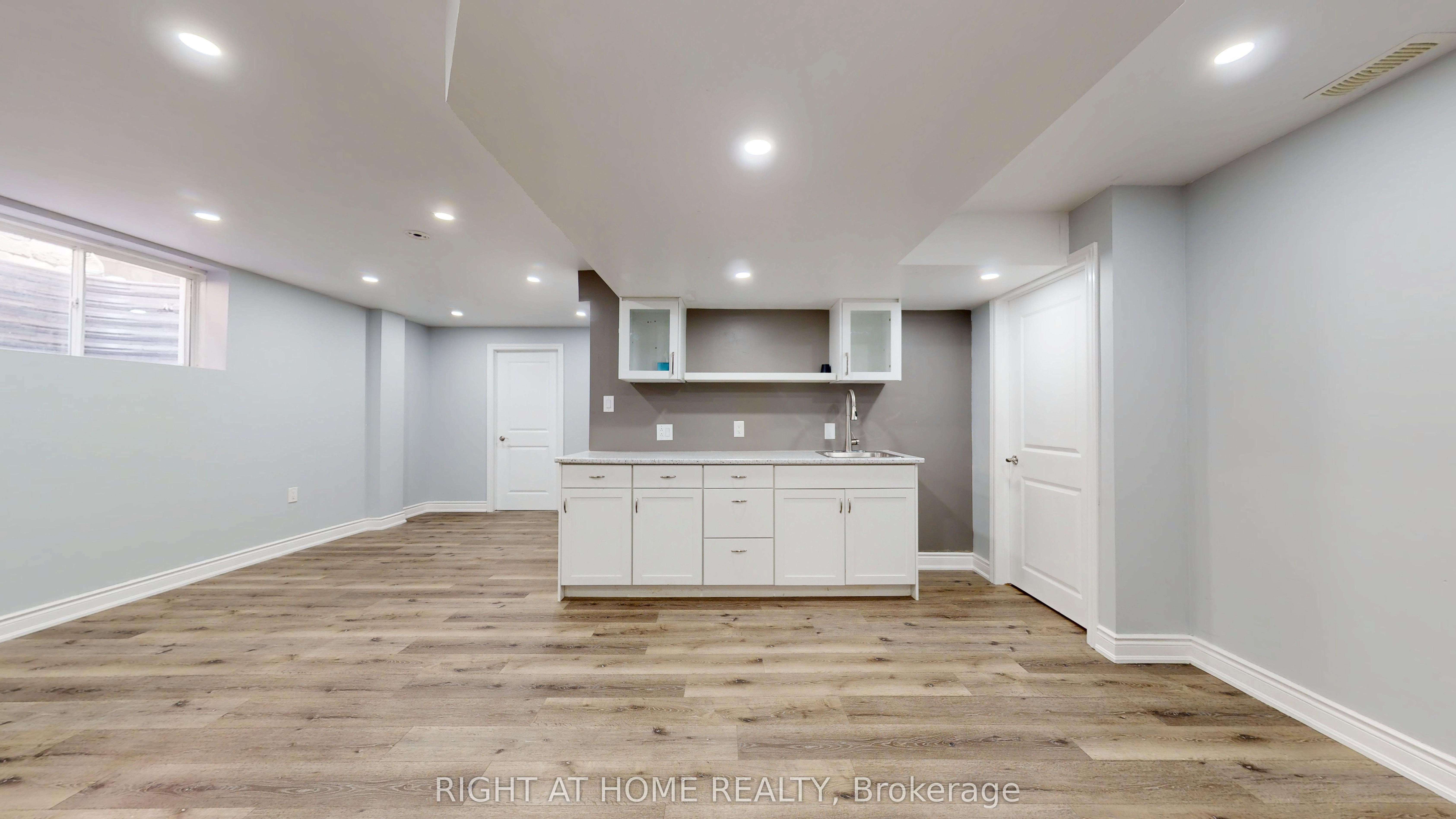 937 Lennon Way Property Photo 38