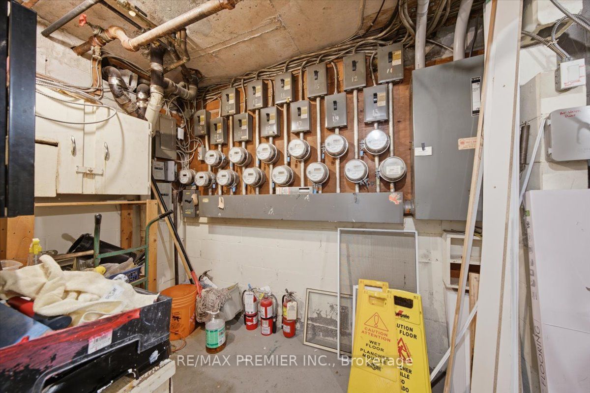 214 Wentworth Street S Property Photo 22