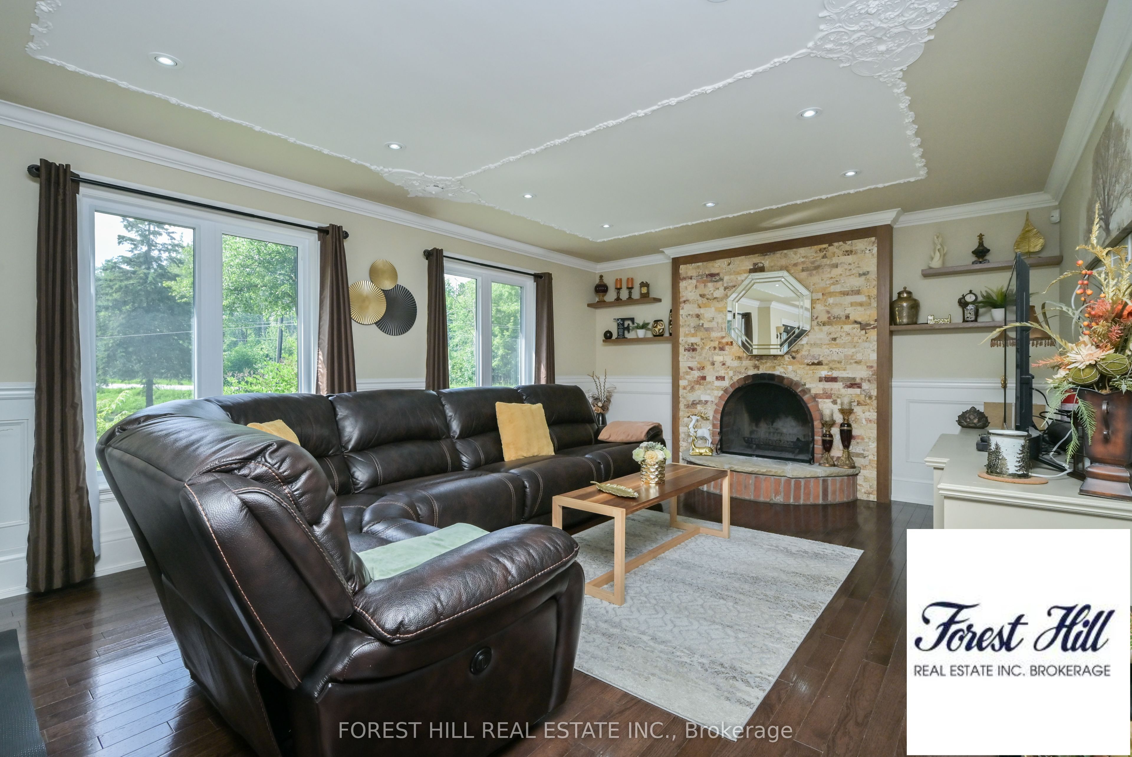 347094 Mono Centre Road Property Photo 10