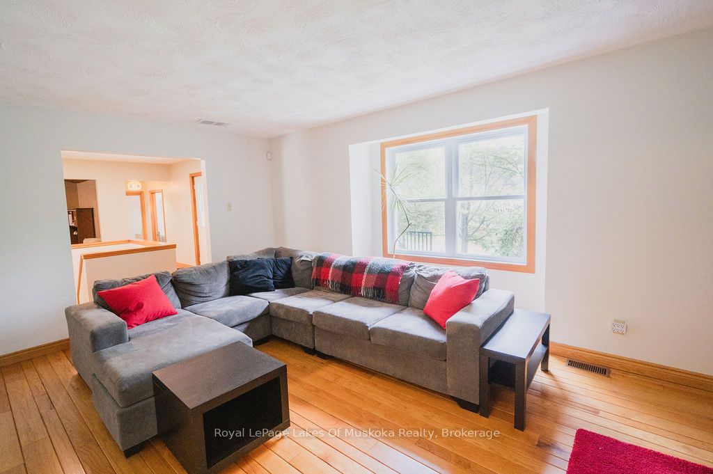 12 Murray Street Property Photo 6