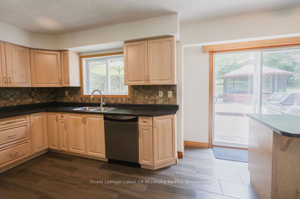 12 Murray Street Property Photo 10