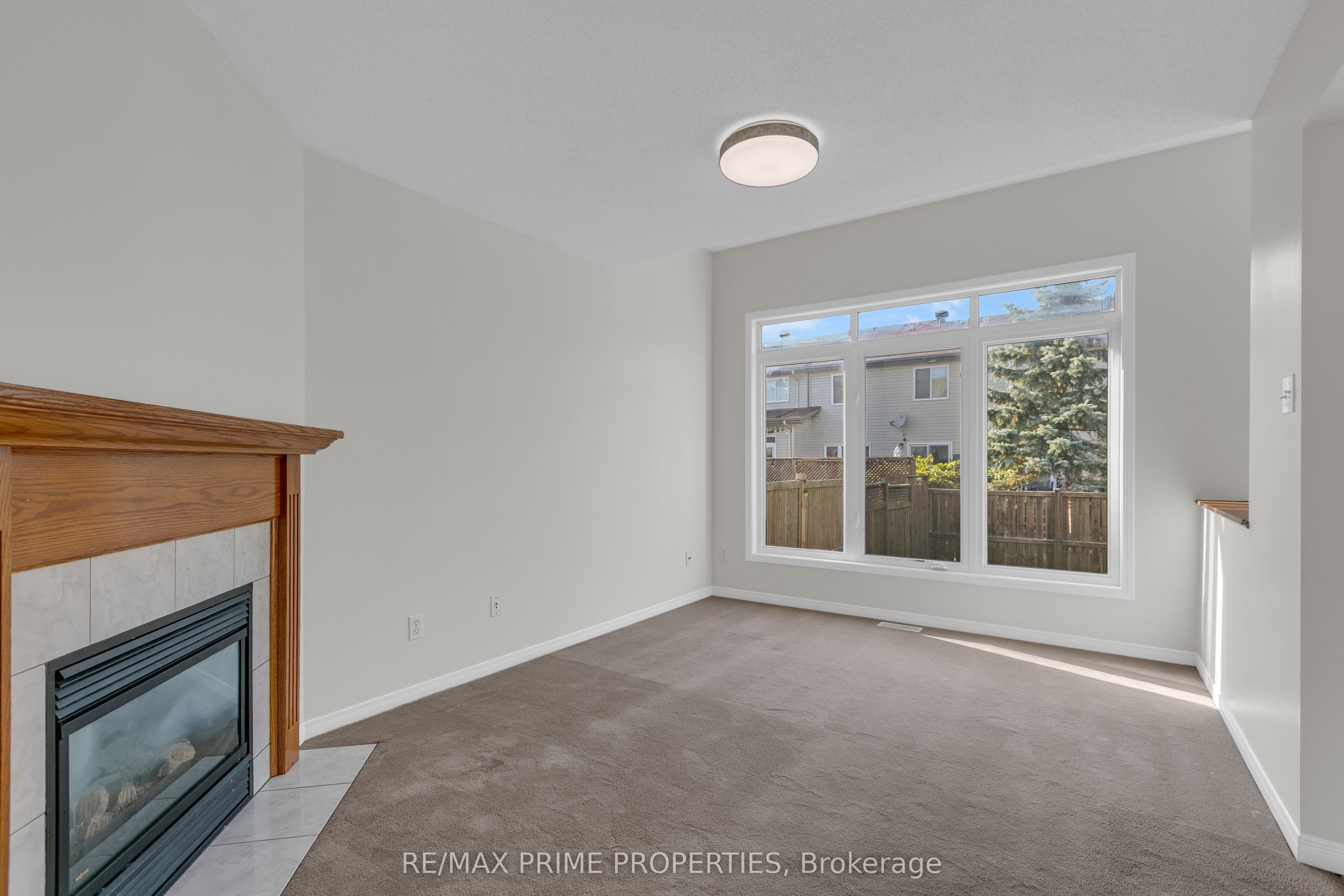 246 Duntroon Circle Property Photo 10
