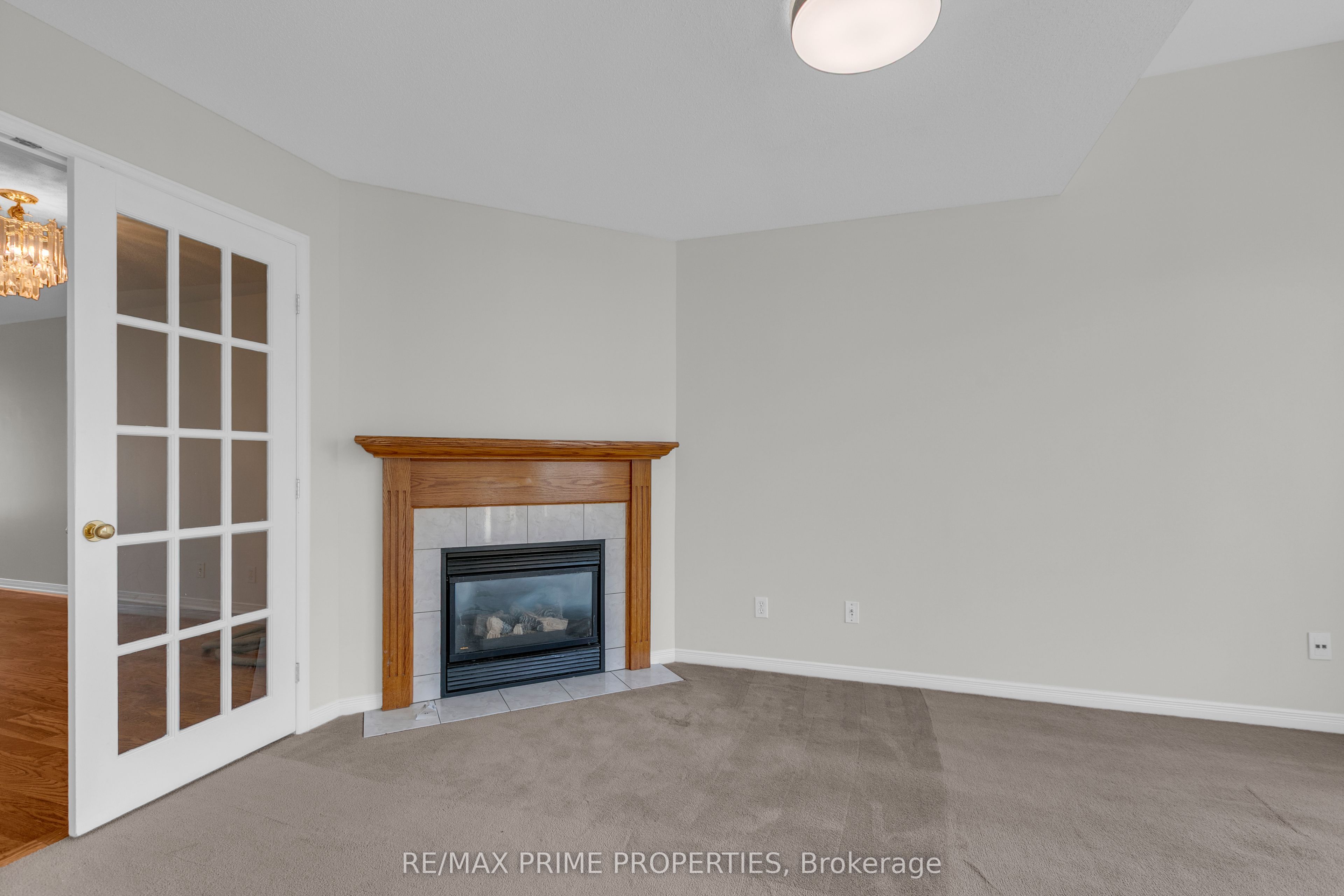 246 Duntroon Circle Property Photo 11