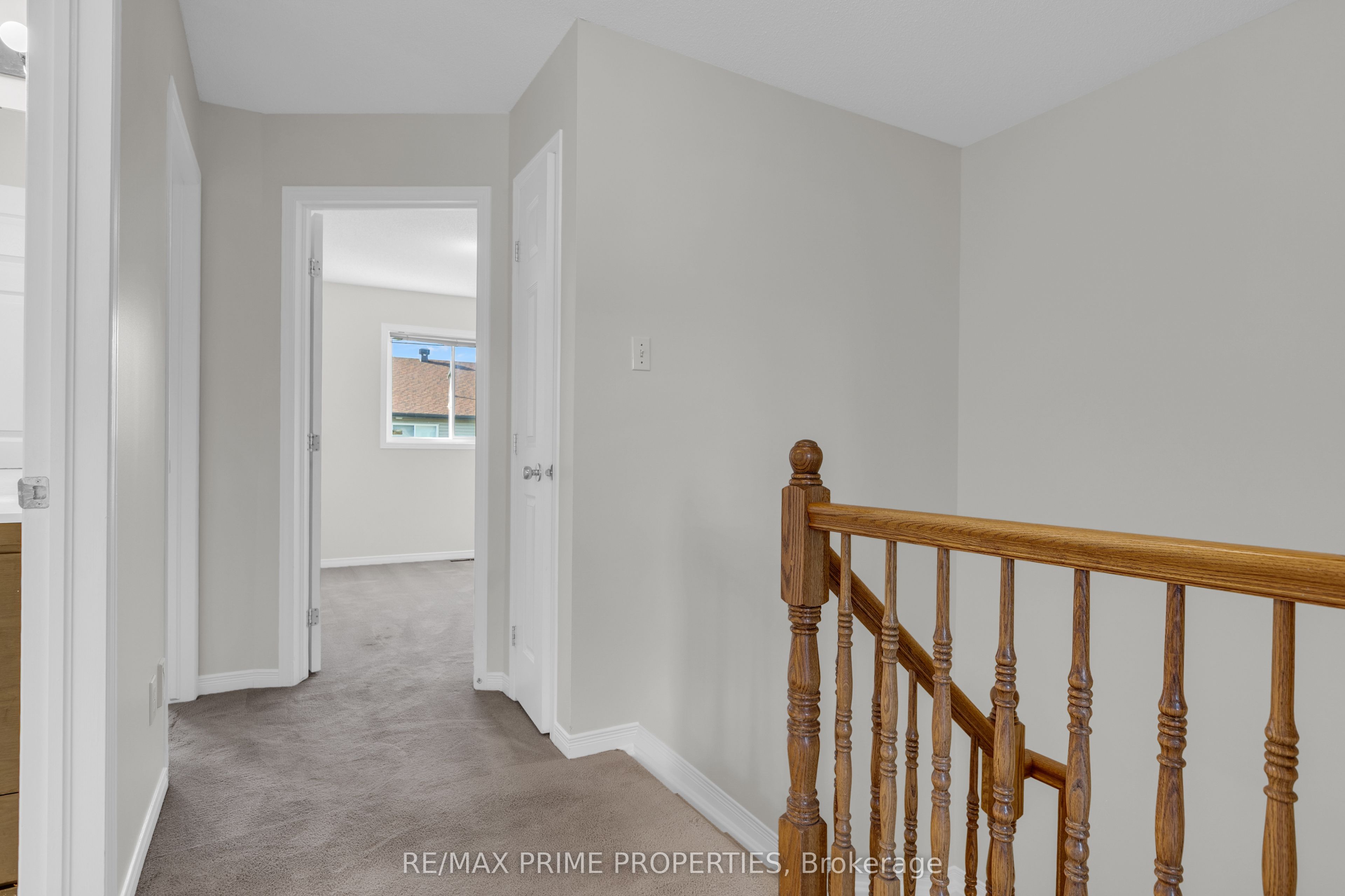 246 Duntroon Circle Property Photo 18