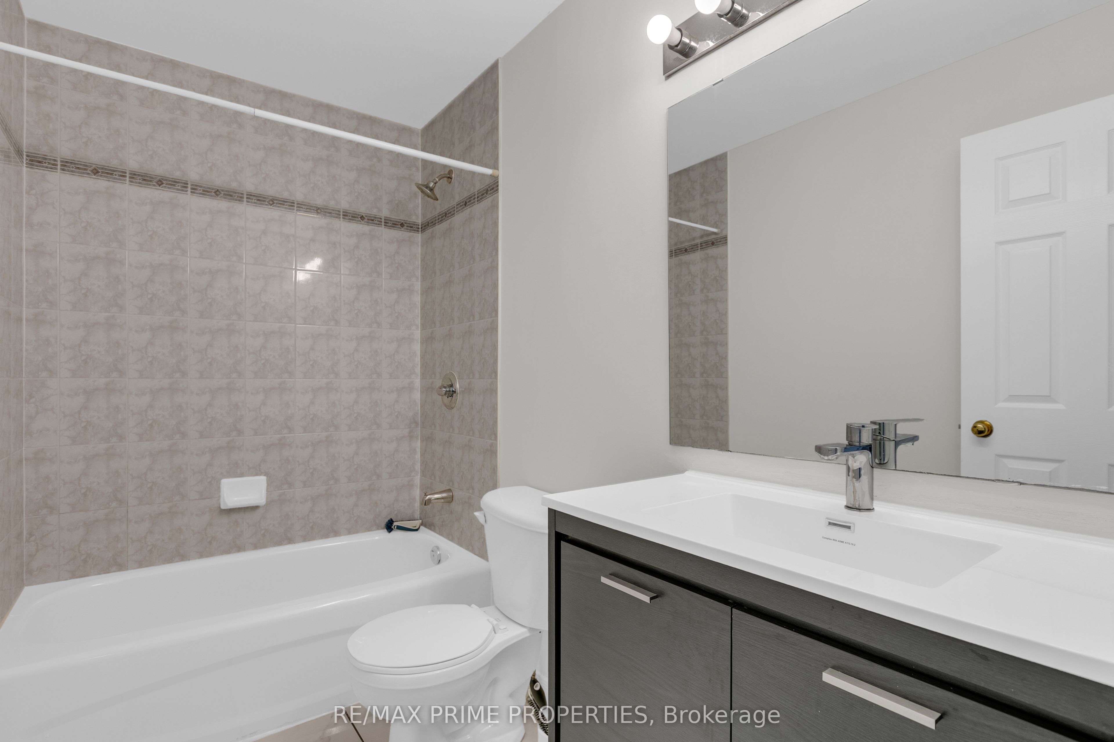 246 Duntroon Circle Property Photo 23
