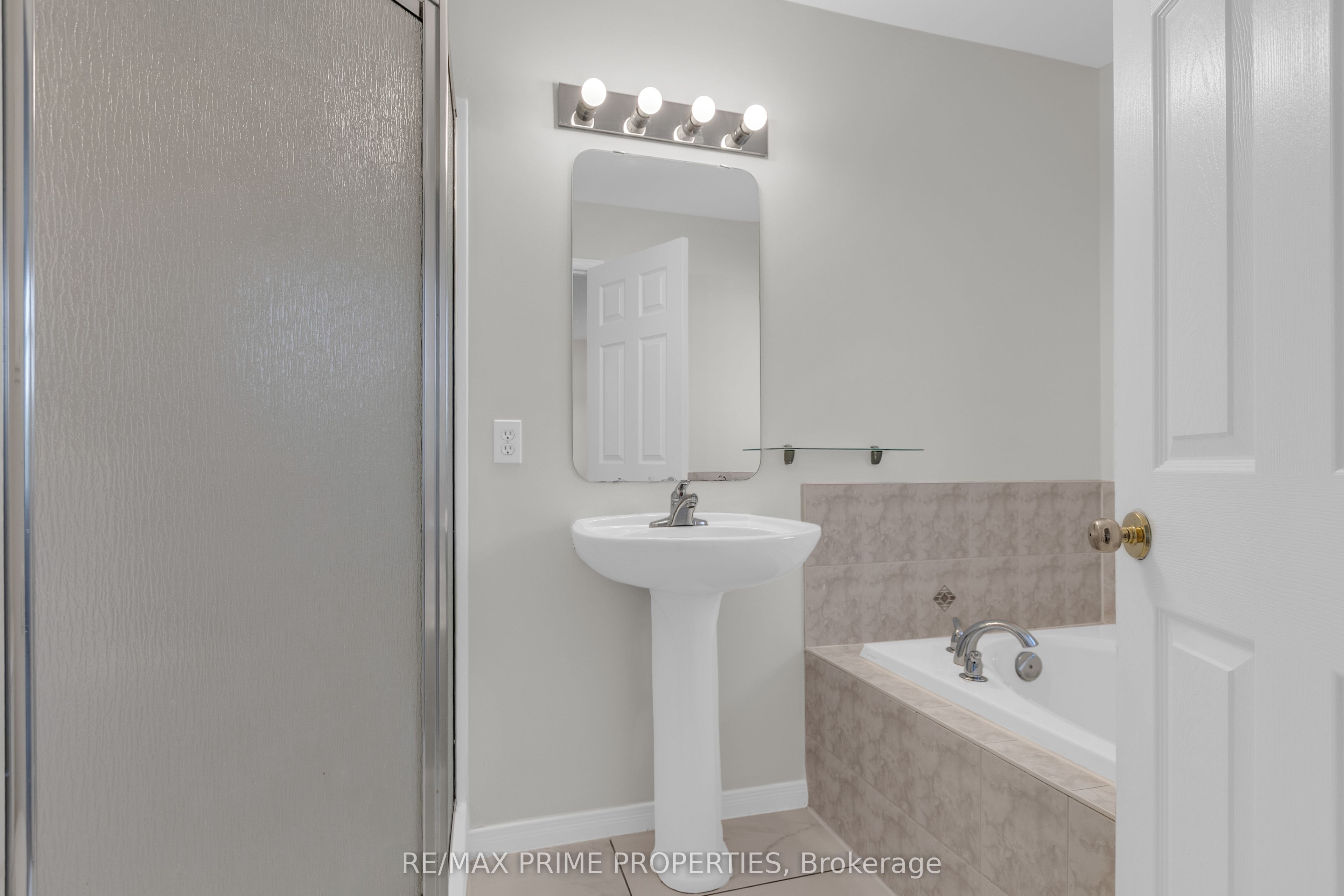 246 Duntroon Circle Property Photo 26