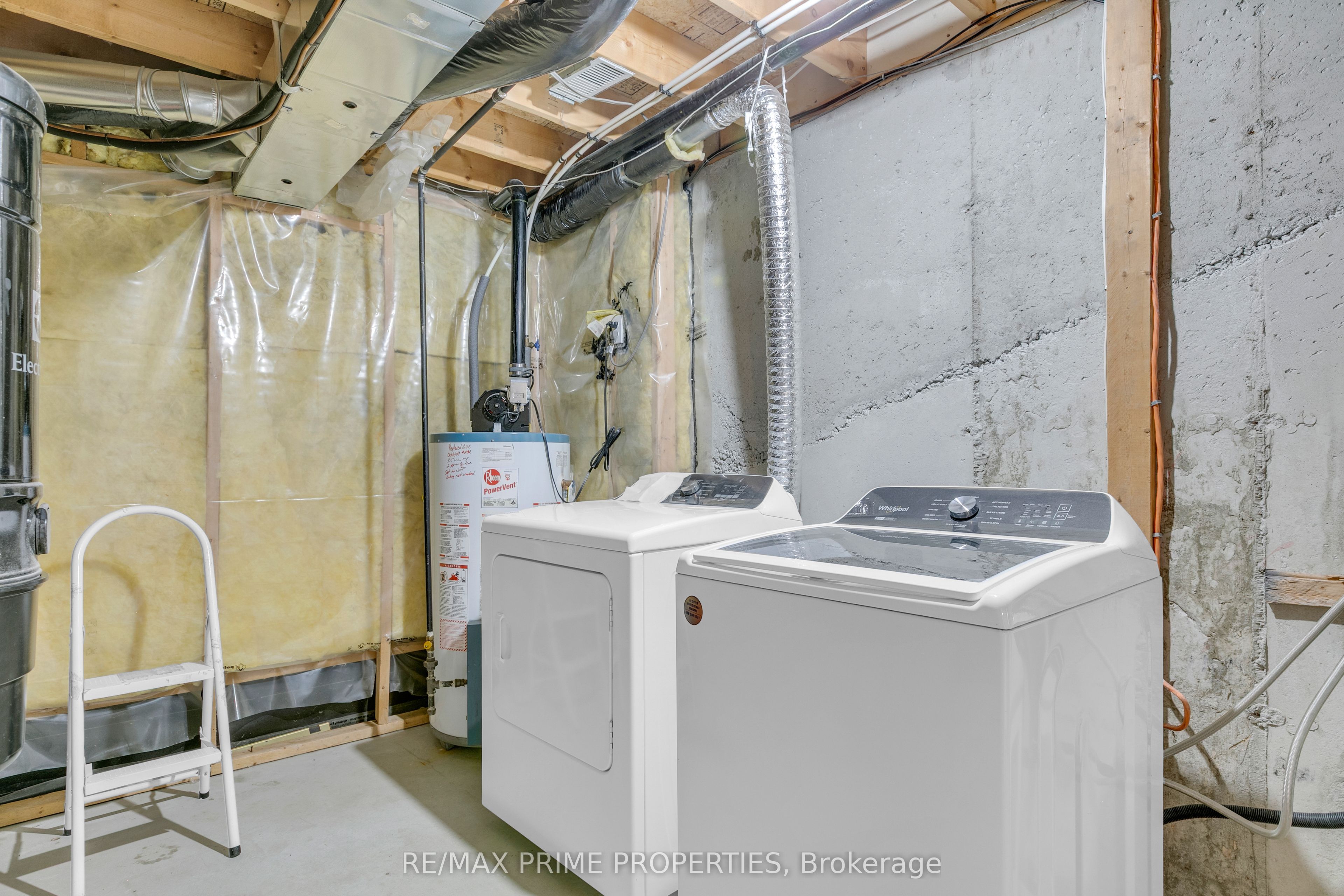 246 Duntroon Circle Property Photo 28