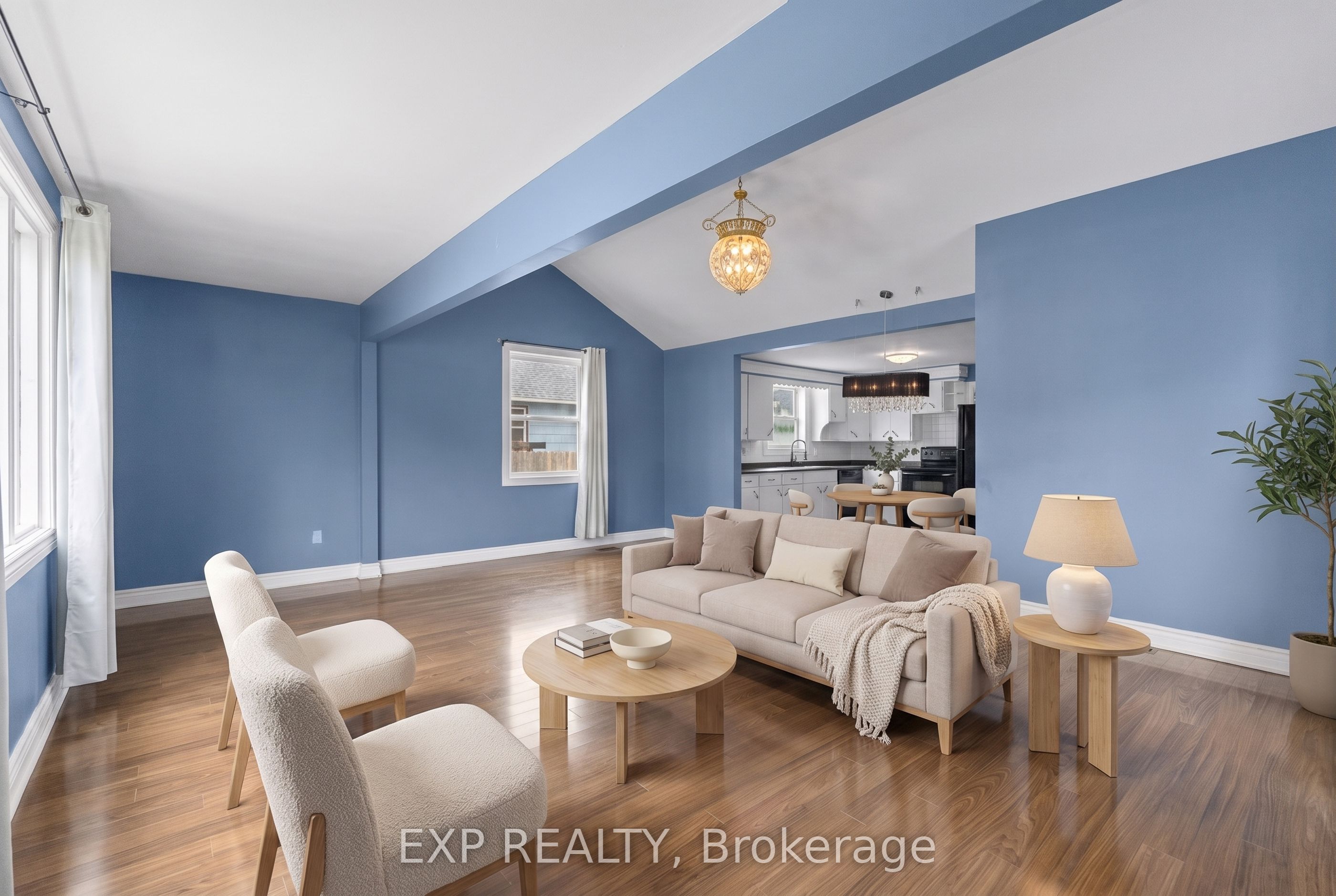 6344 Ash Street Property Photo 6
