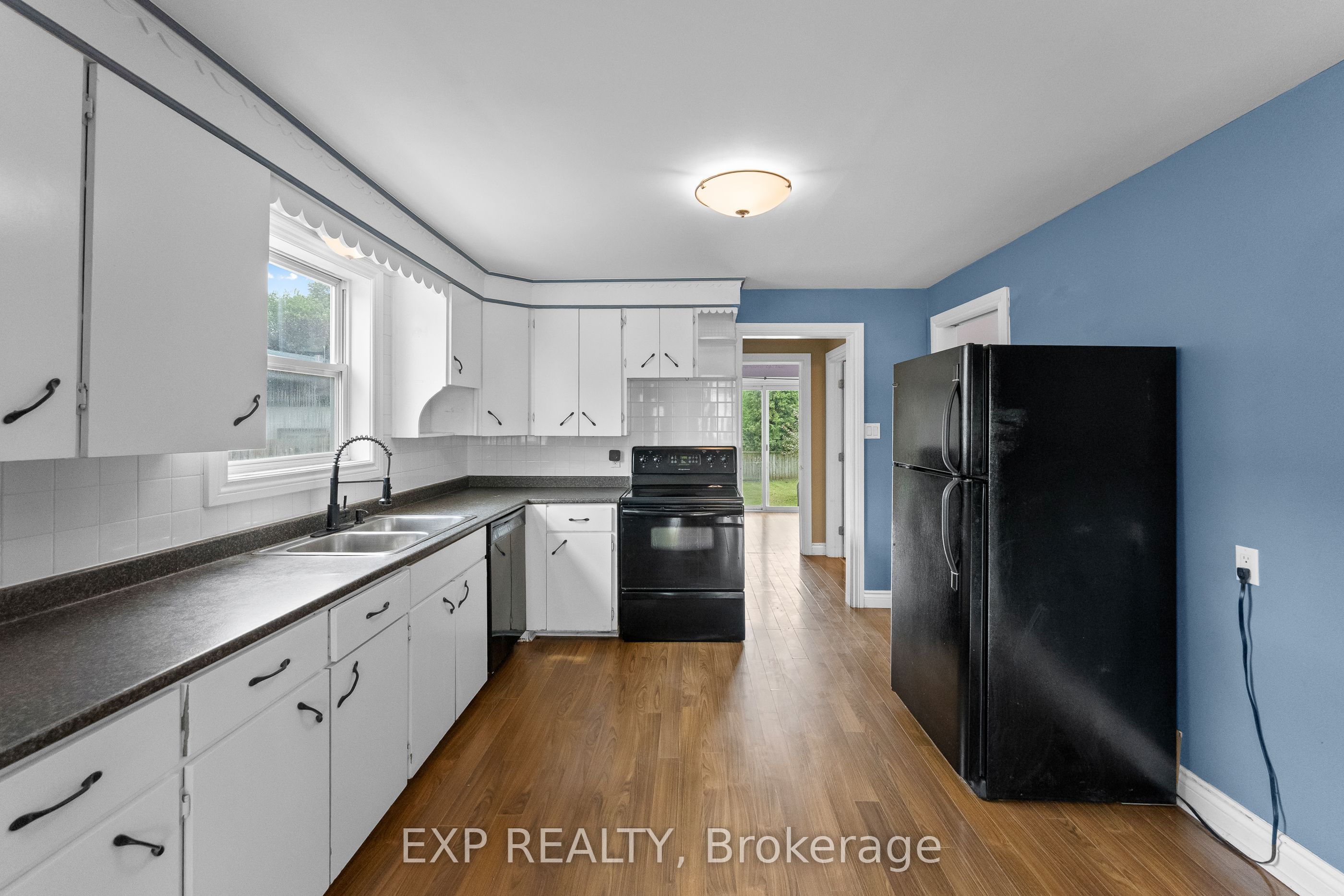 6344 Ash Street Property Photo 11