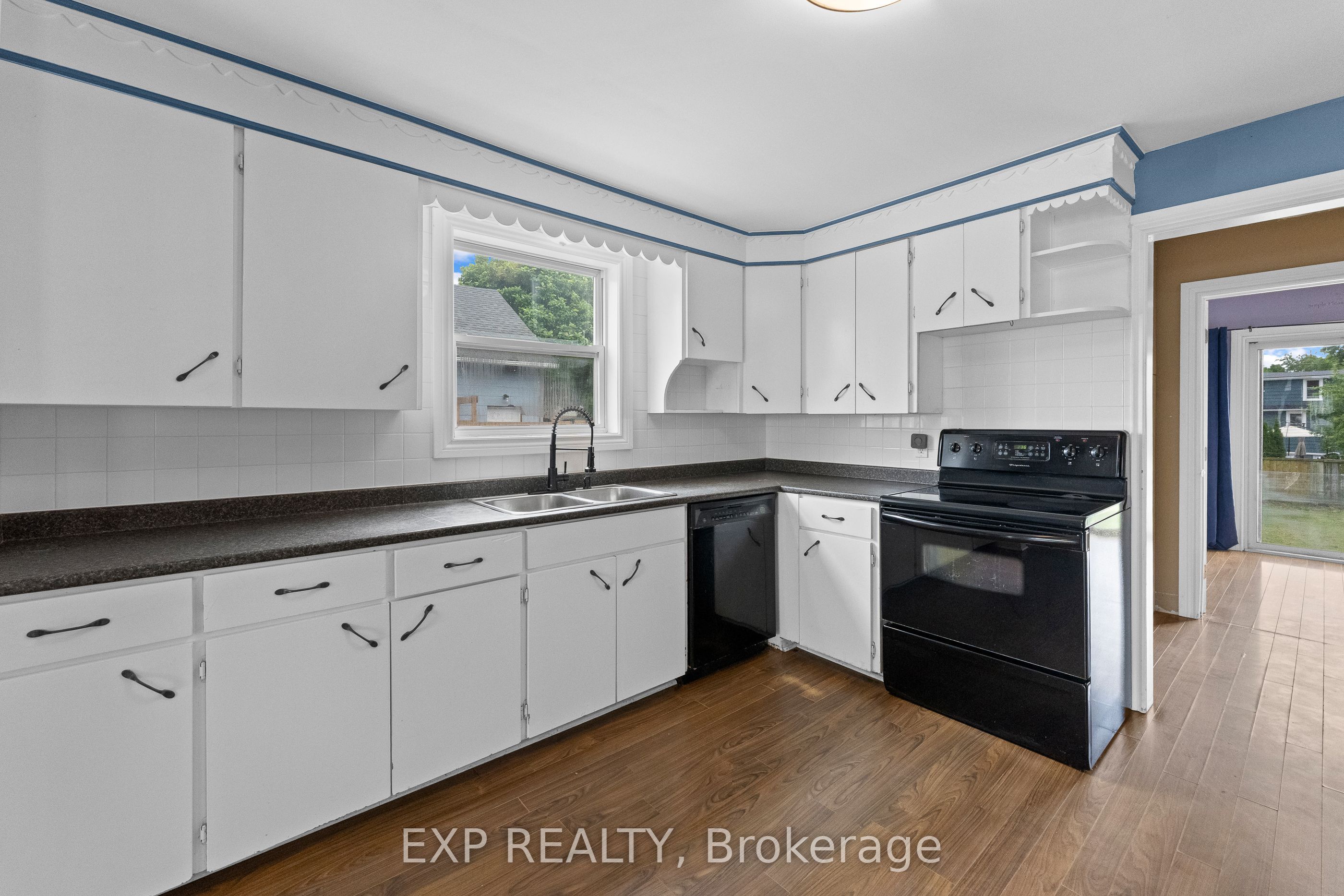 6344 Ash Street Property Photo 12