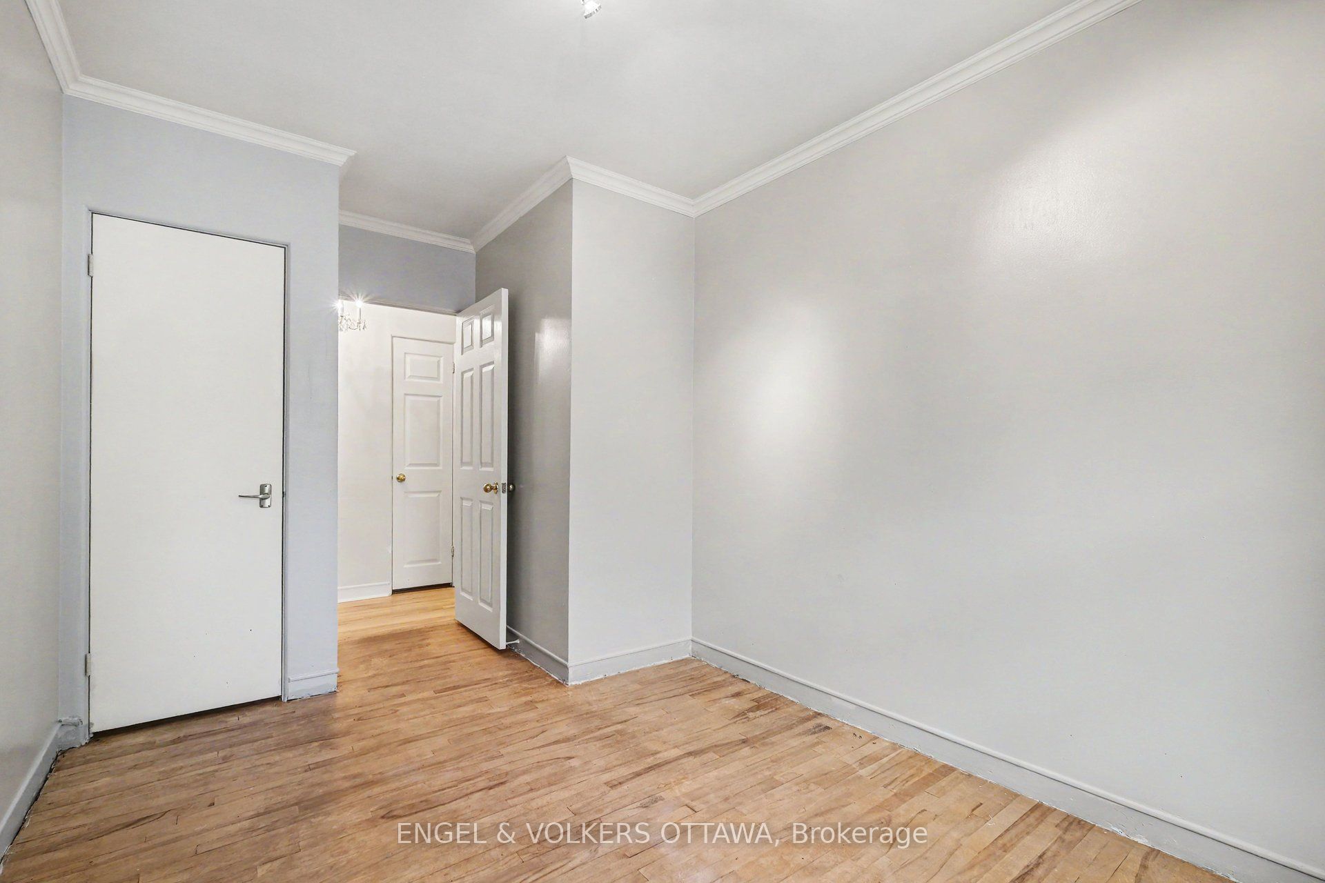 325 Summit Avenue Property Photo 17