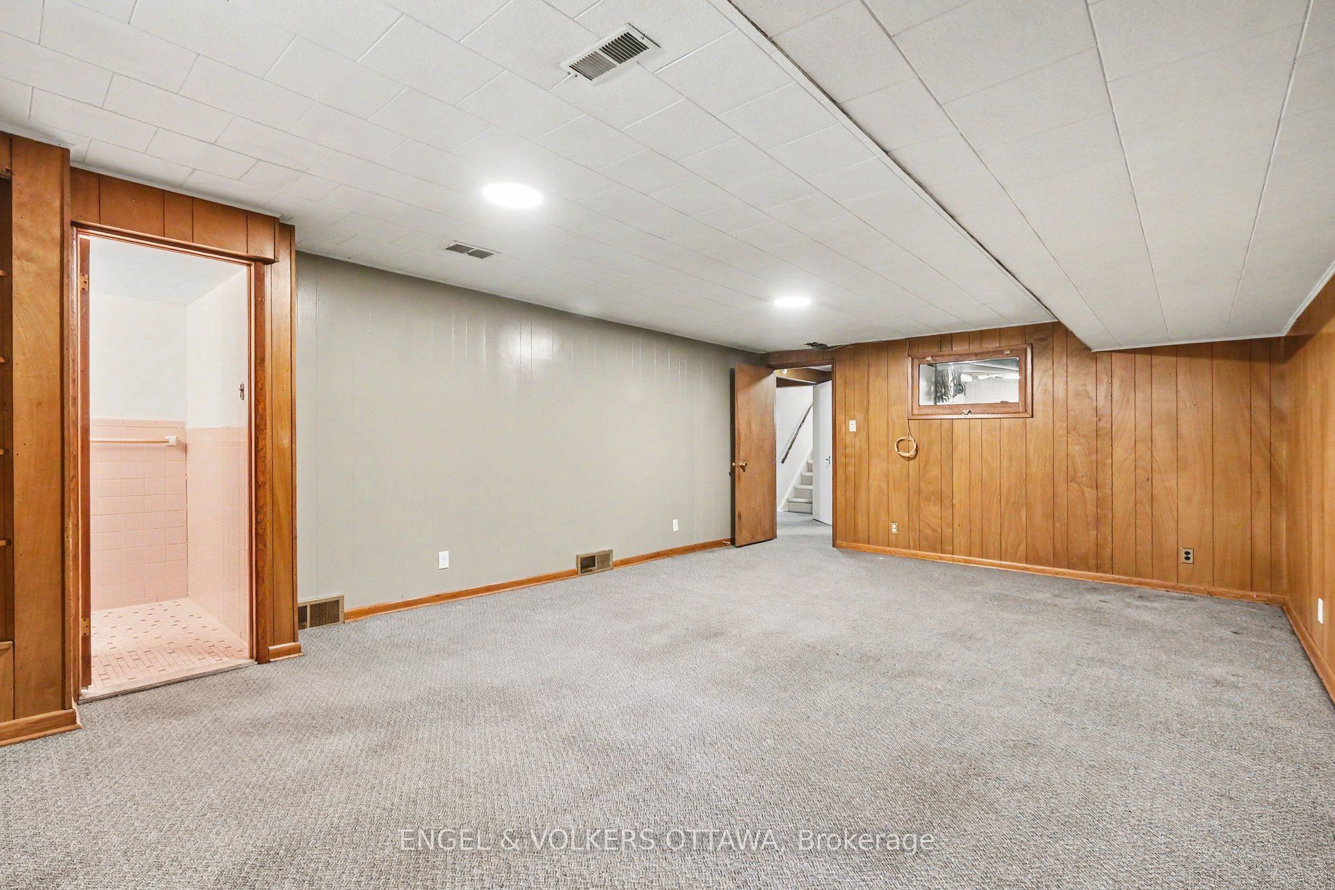 325 Summit Avenue Property Photo 23