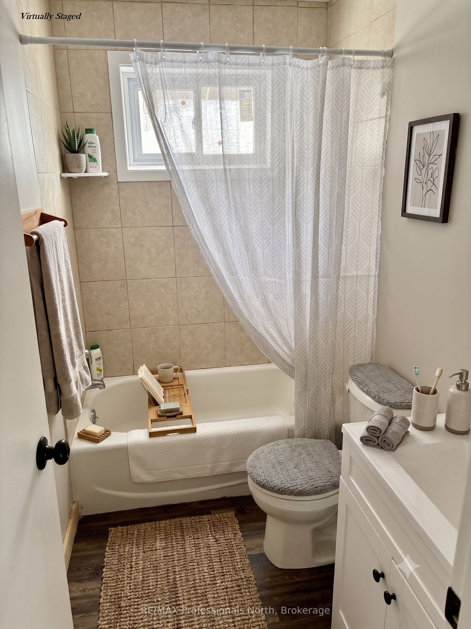 53 Long Island Property Photo 7