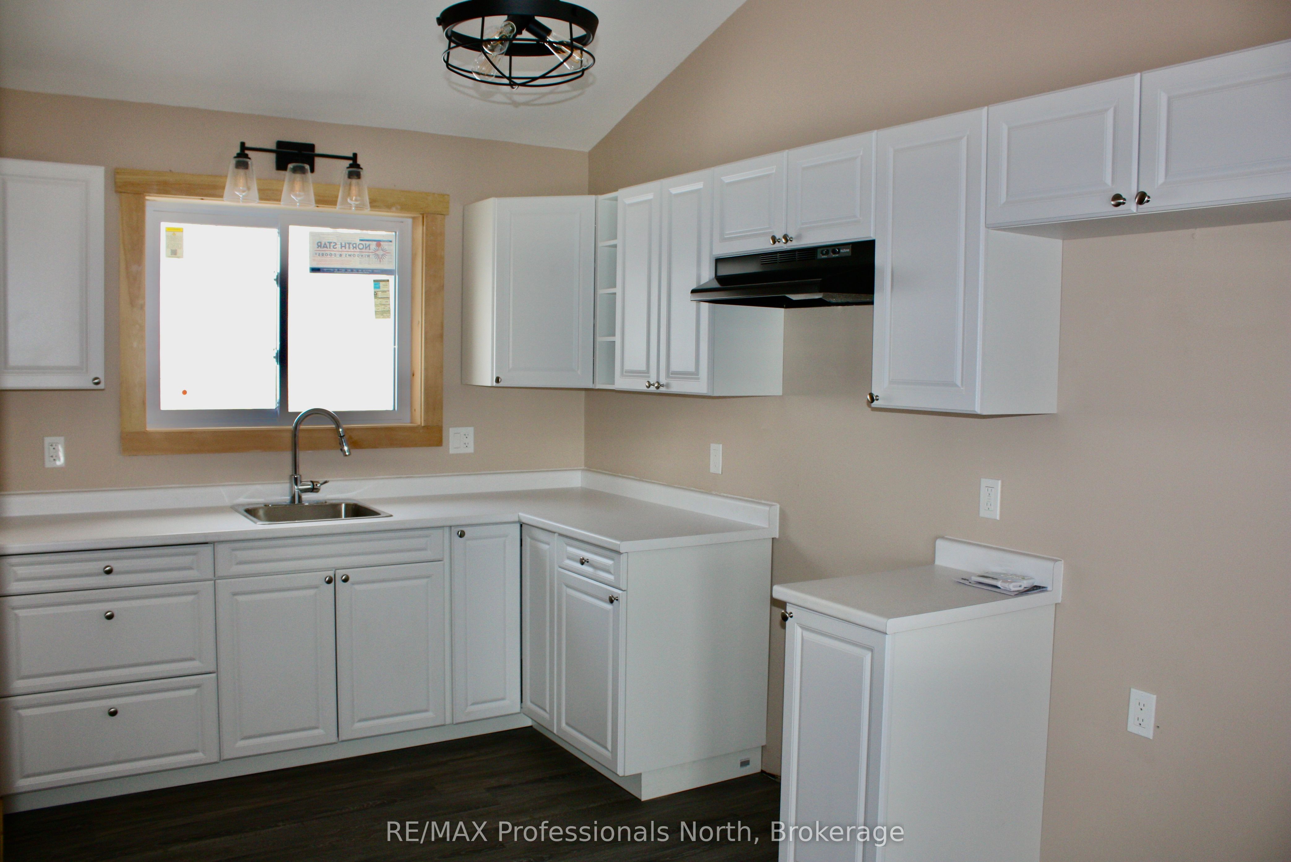 53 Long Island Property Photo 8
