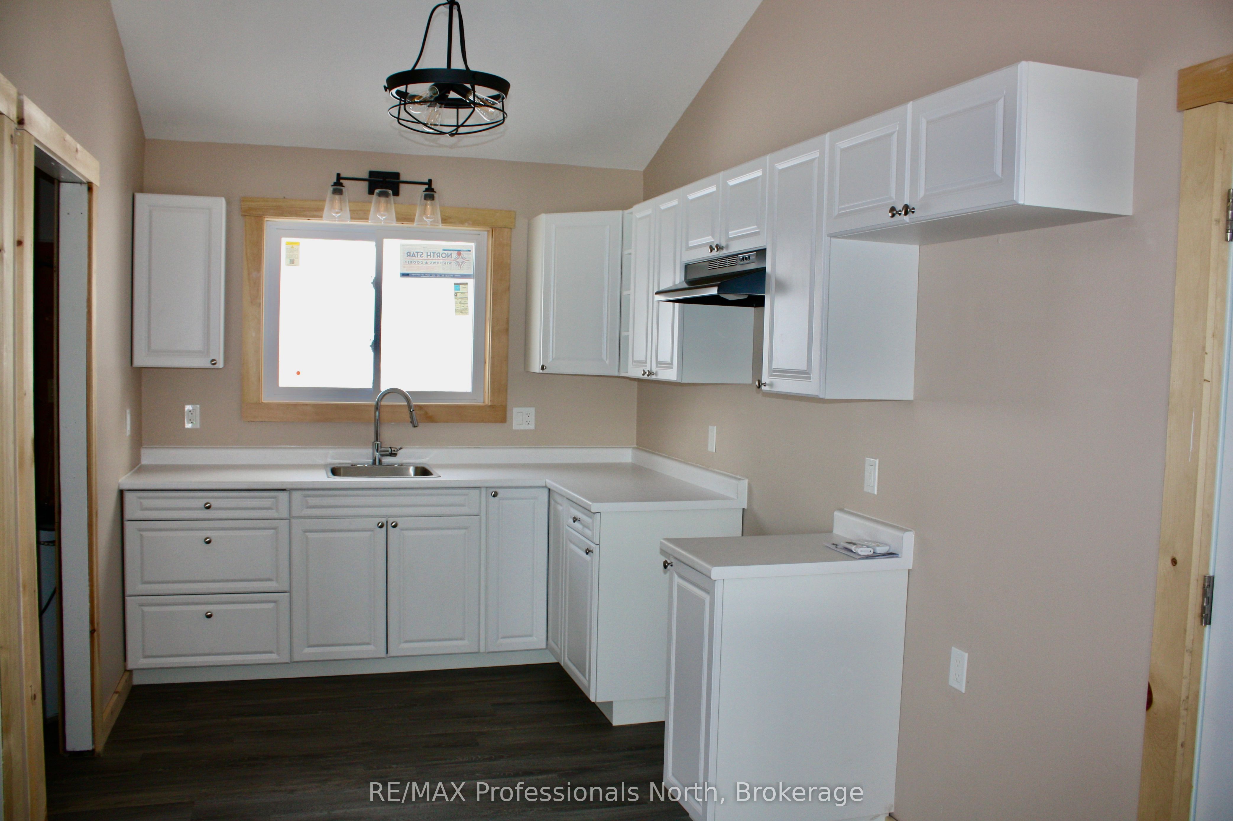 53 Long Island Property Photo 10
