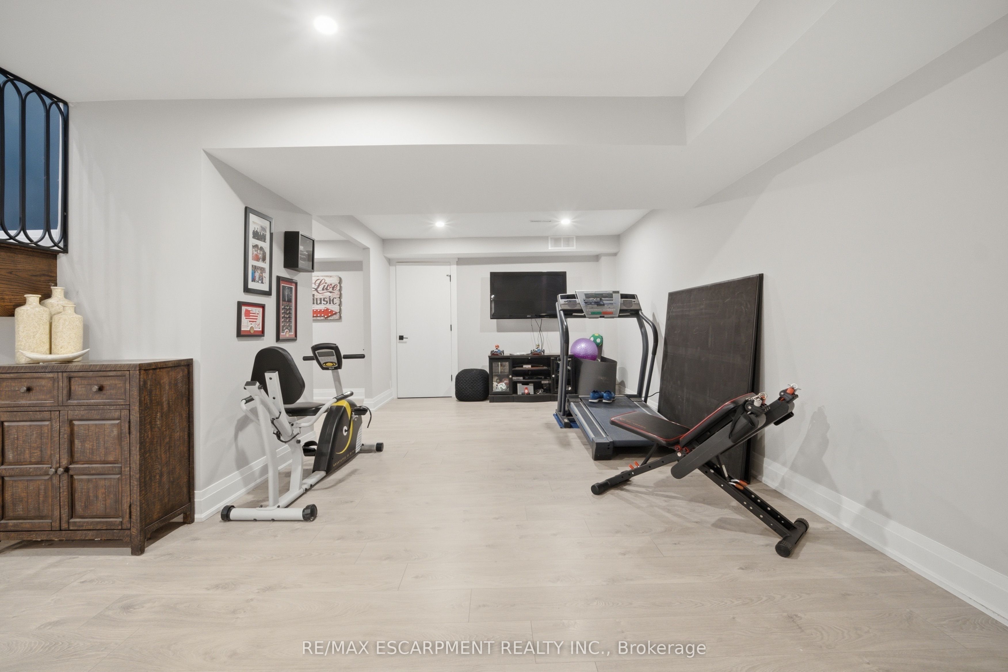 81 Flanders Drive Property Photo 33