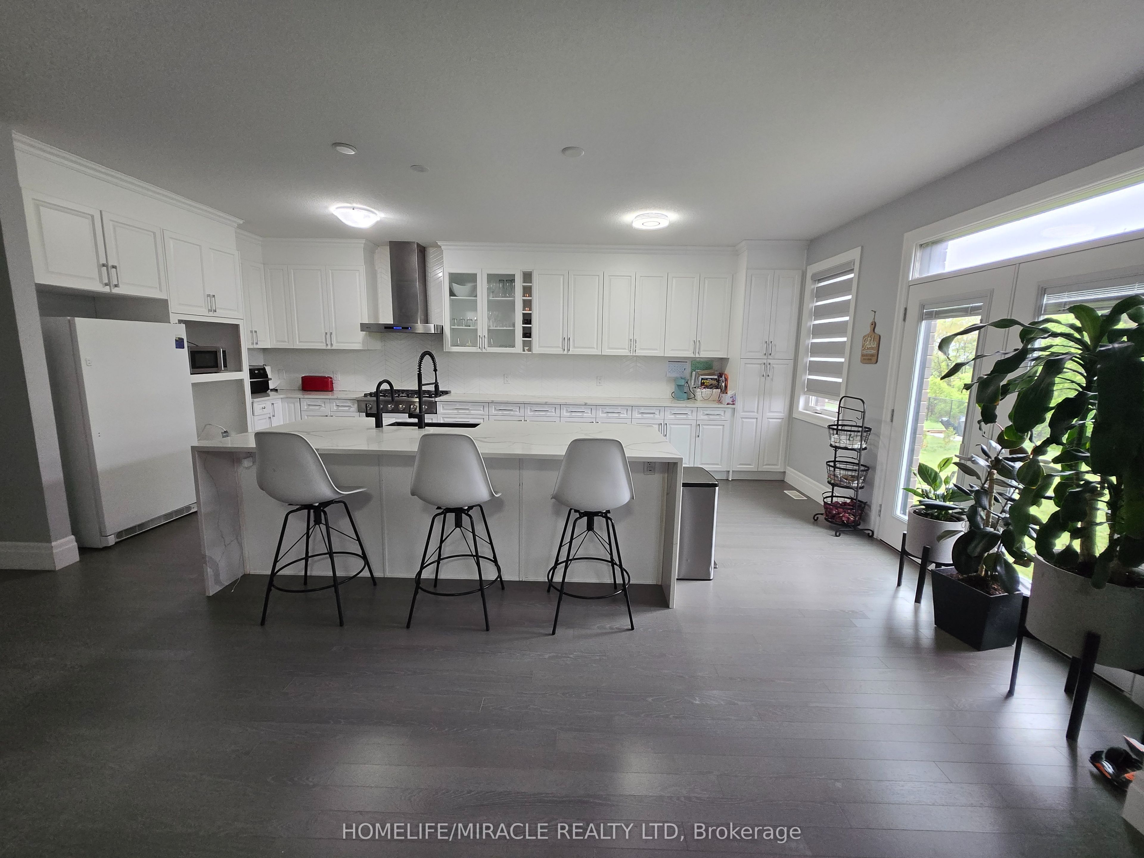 172 Freure Drive Property Photo 6