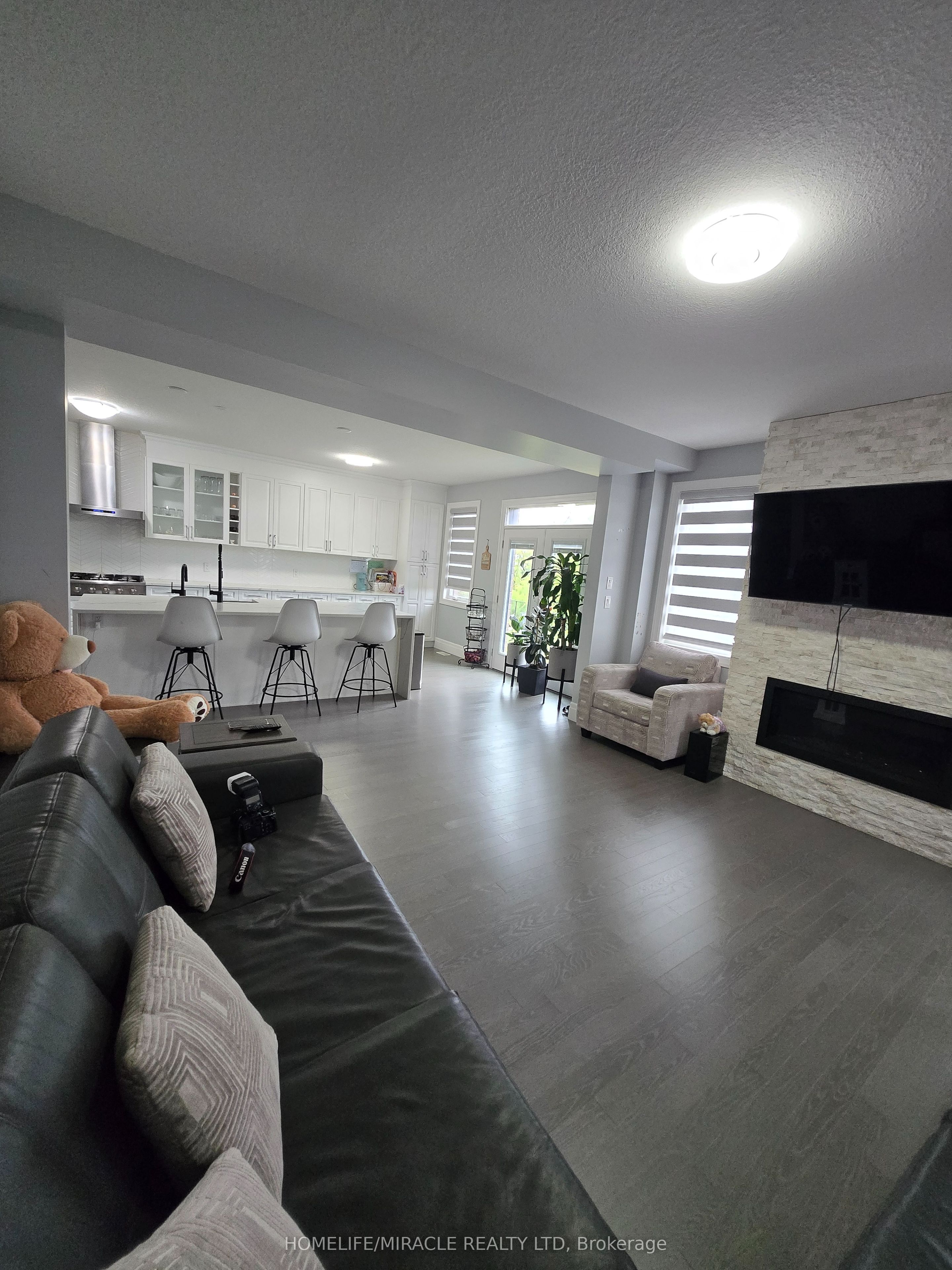 172 Freure Drive Property Photo 10