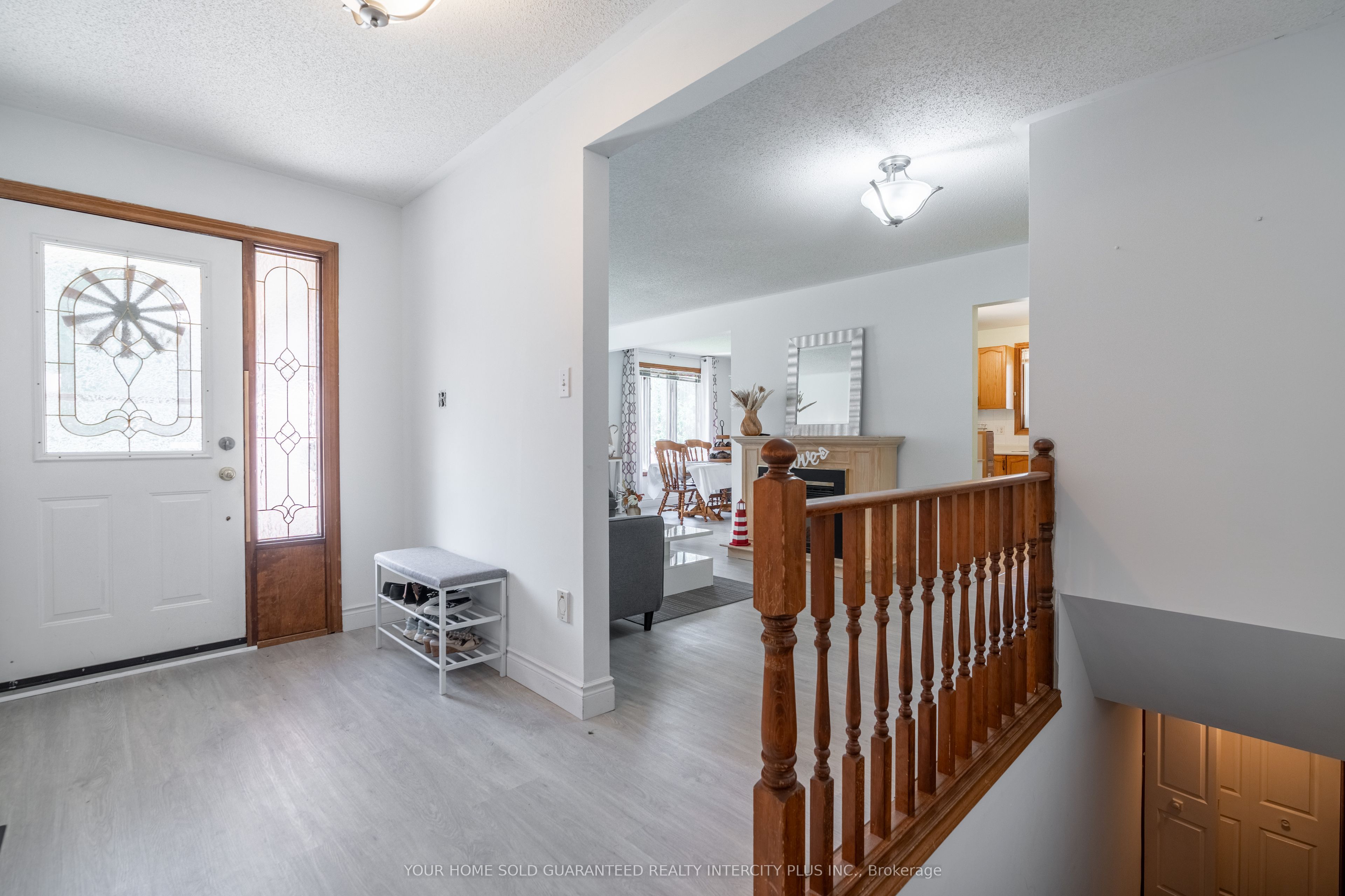 19 Windsor Drive Property Photo 2