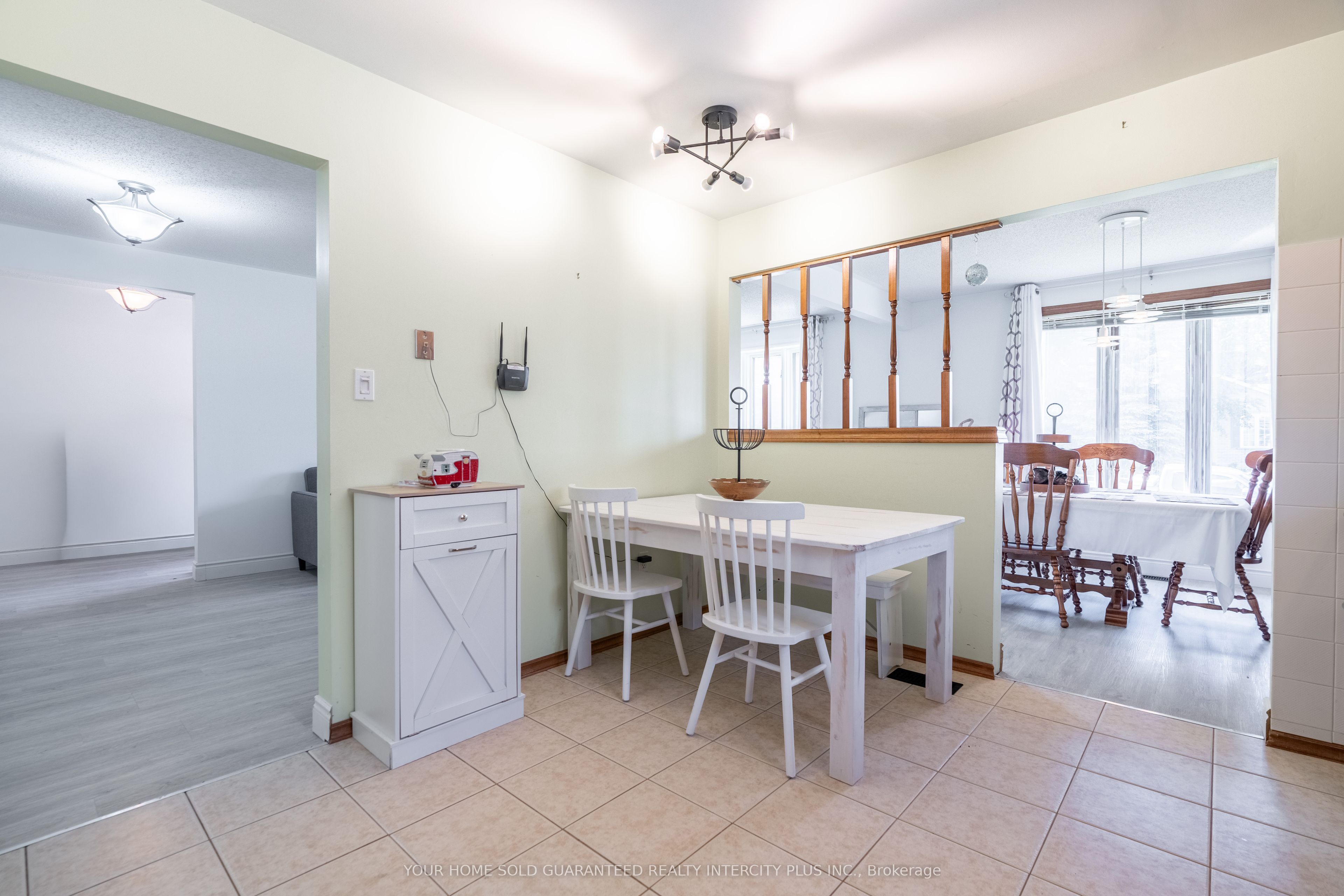 19 Windsor Drive Property Photo 8