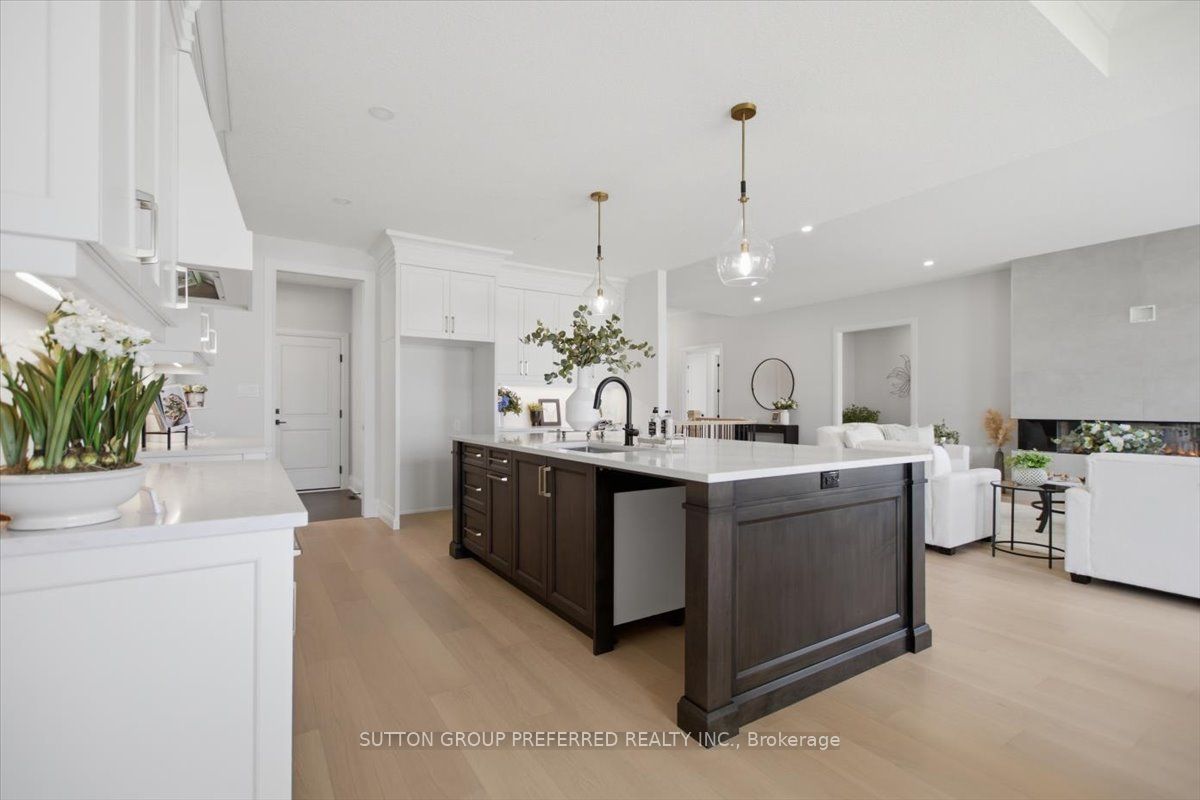 876 Eagletrace Drive Property Photo 10