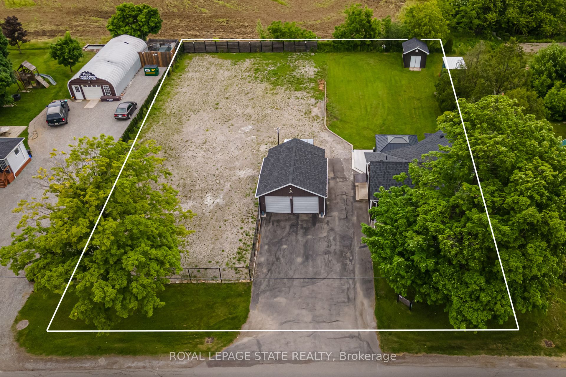 9056 Airport Road Property Photo 2