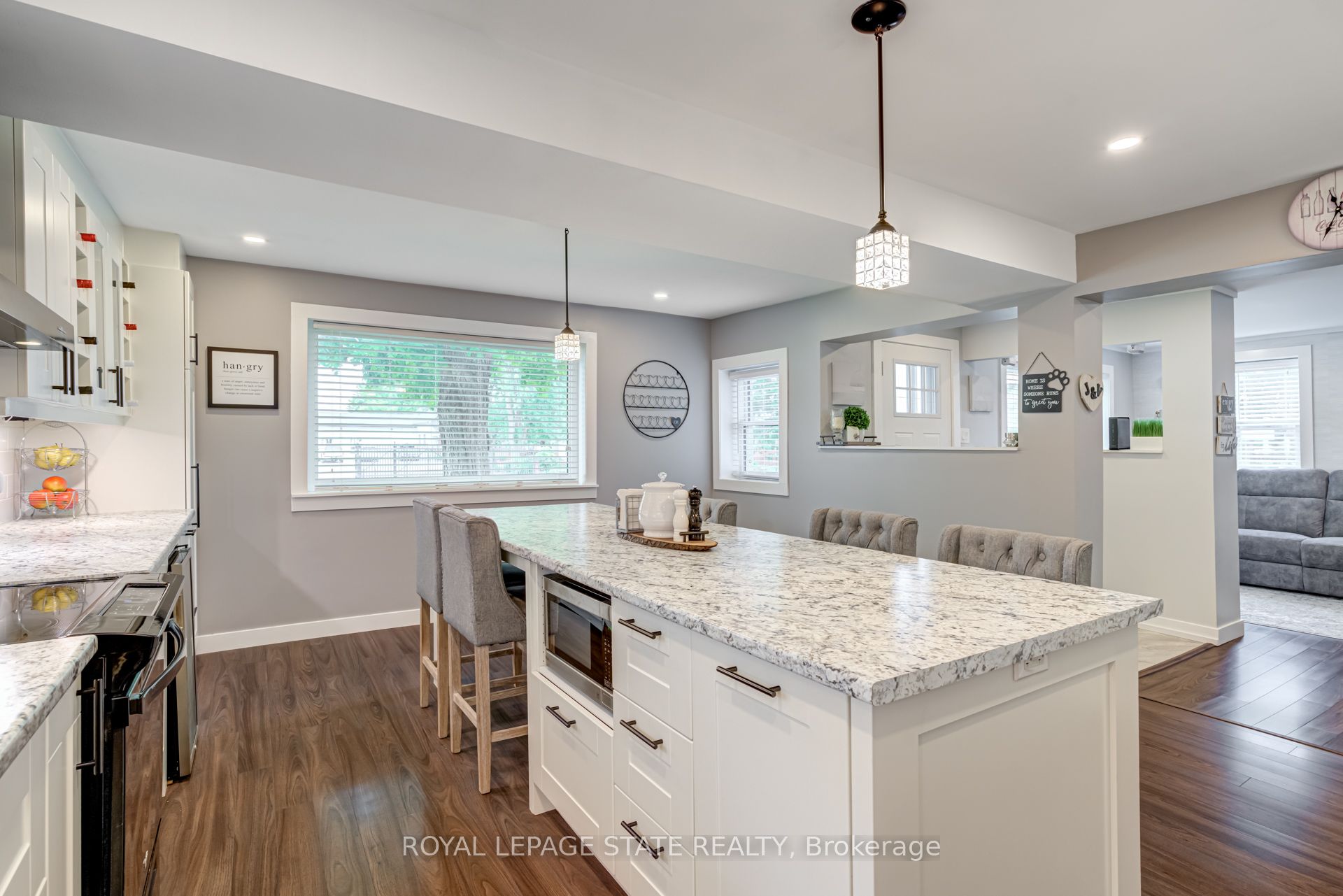 9056 Airport Road Property Photo 12