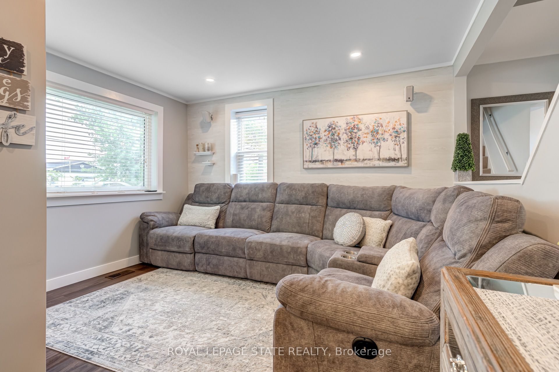 9056 Airport Road Property Photo 15