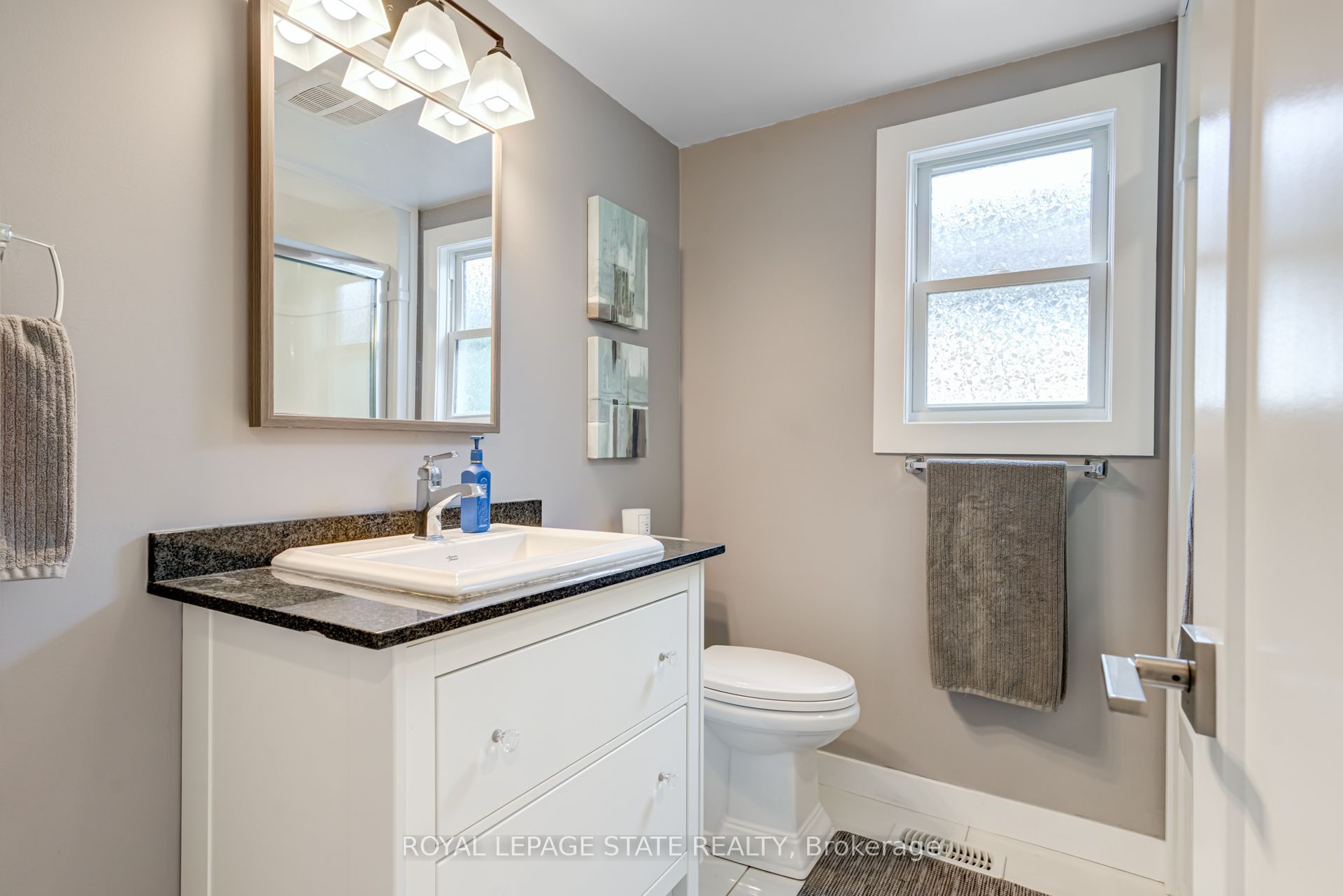 9056 Airport Road Property Photo 19